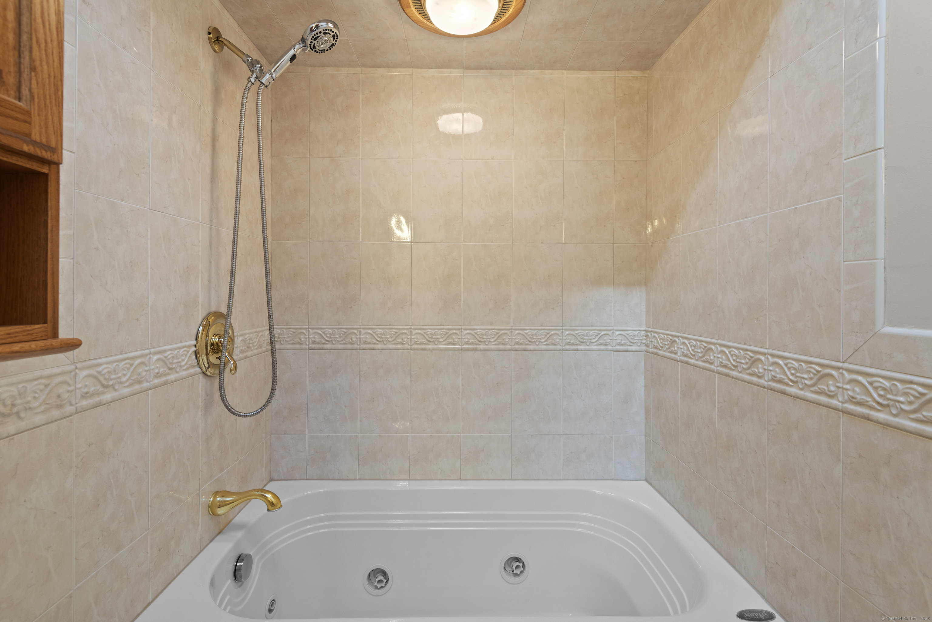 246 Sea Hill Road, North Branford, Connecticut image 17