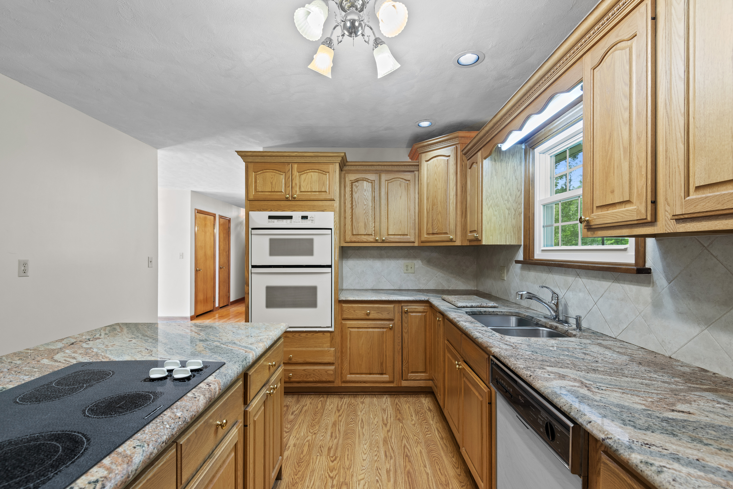 246 Sea Hill Road, North Branford, Connecticut image 13