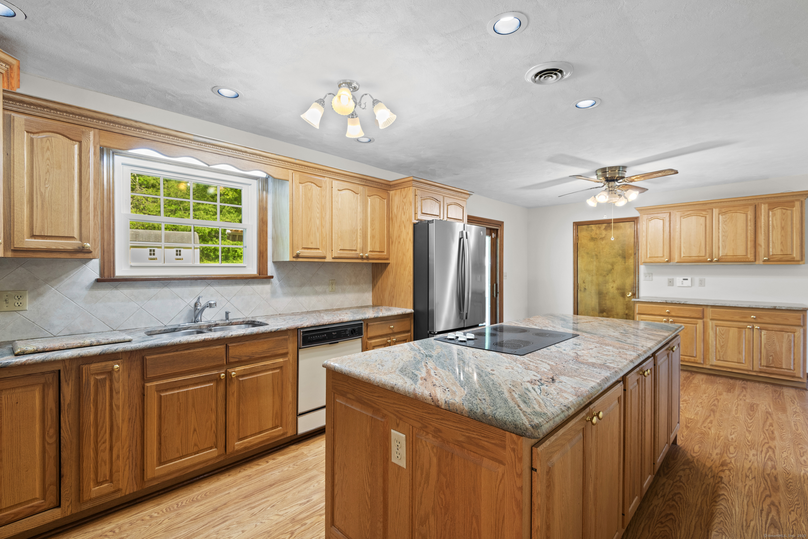 246 Sea Hill Road, North Branford, Connecticut image 11