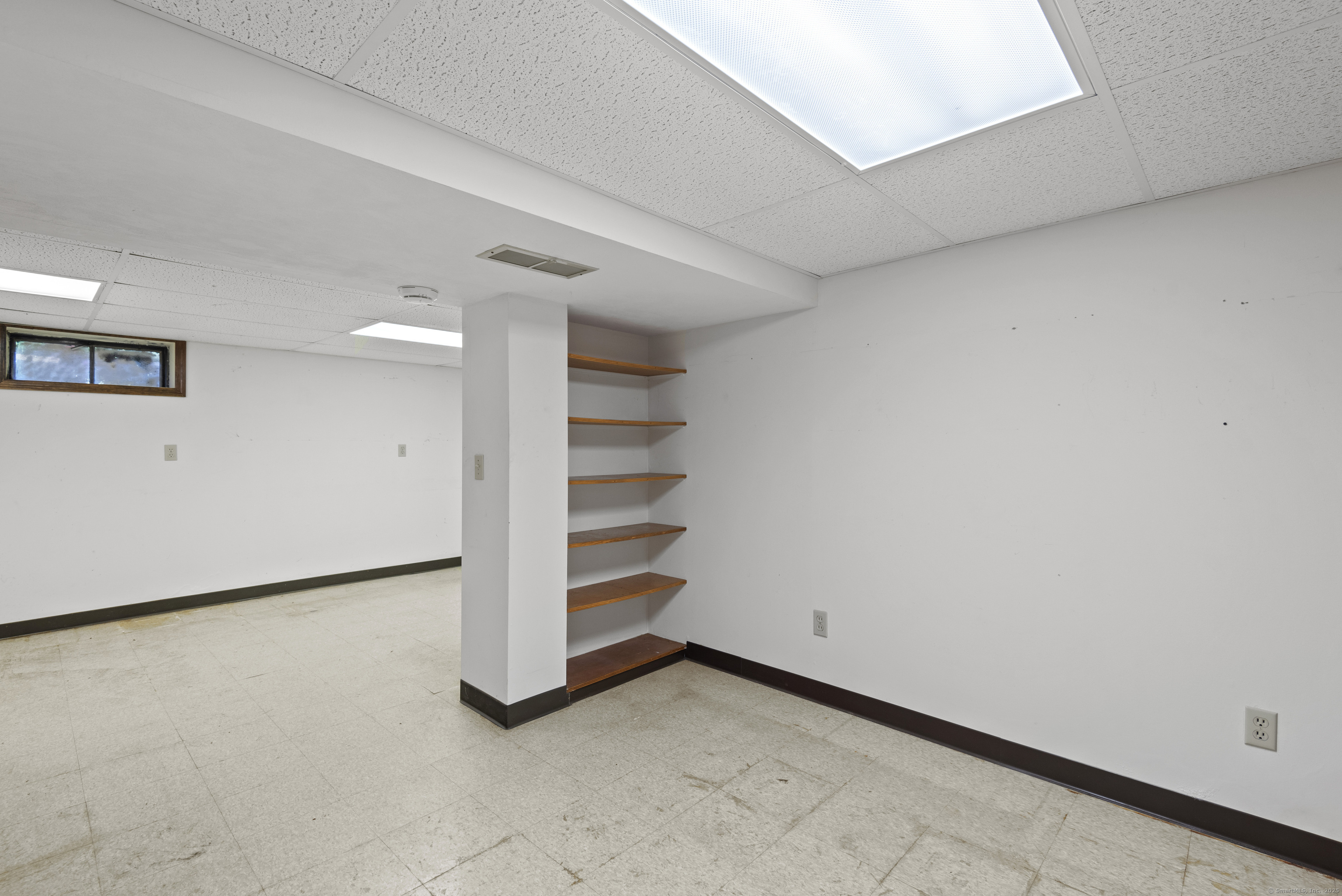 246 Sea Hill Road, North Branford, Connecticut image 31