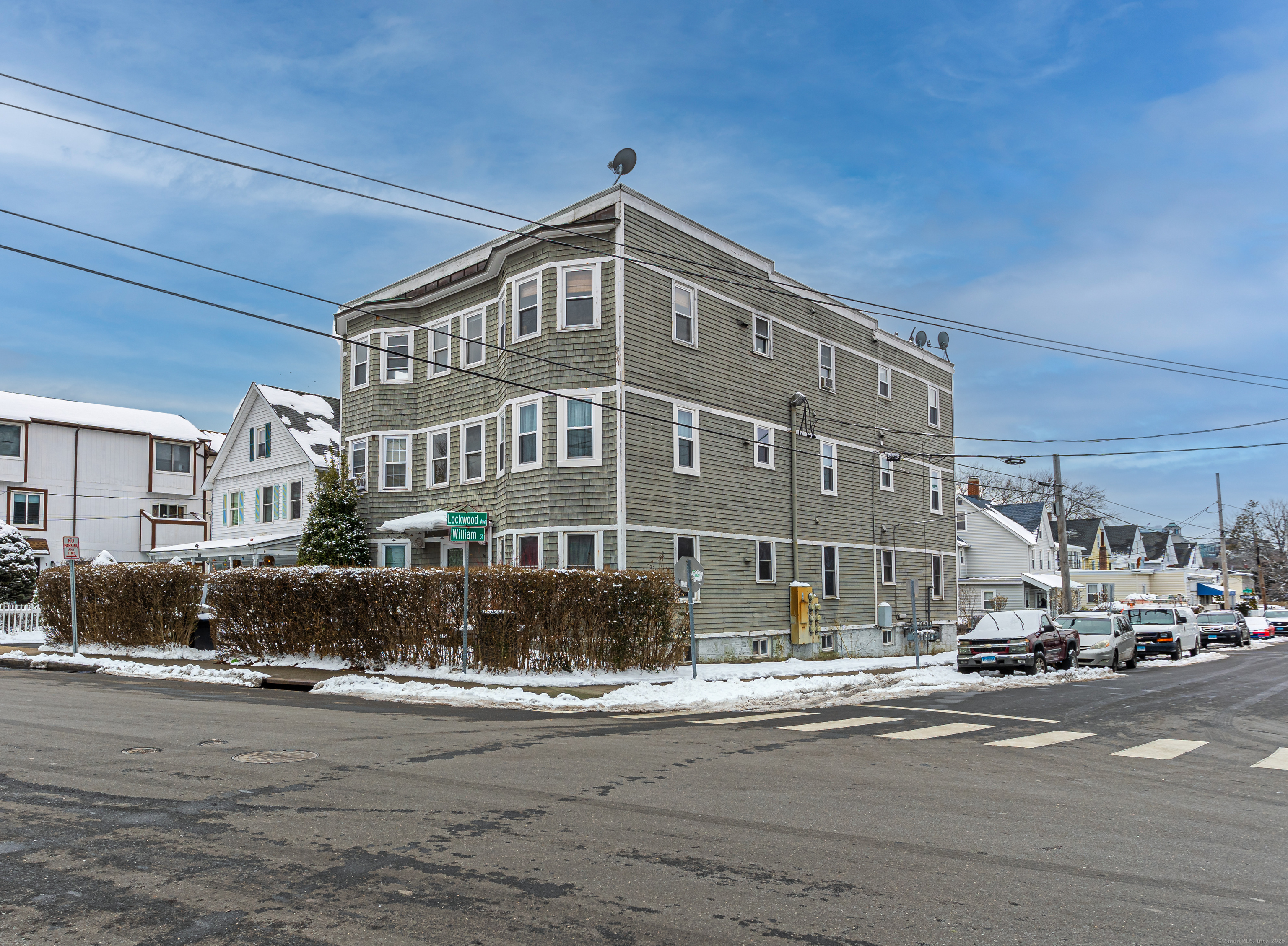 Property for Sale at Lockwood Avenue Apt 1B, Stamford, Connecticut - Bedrooms: 2 
Bathrooms: 2 
Rooms: 4  - $349,000