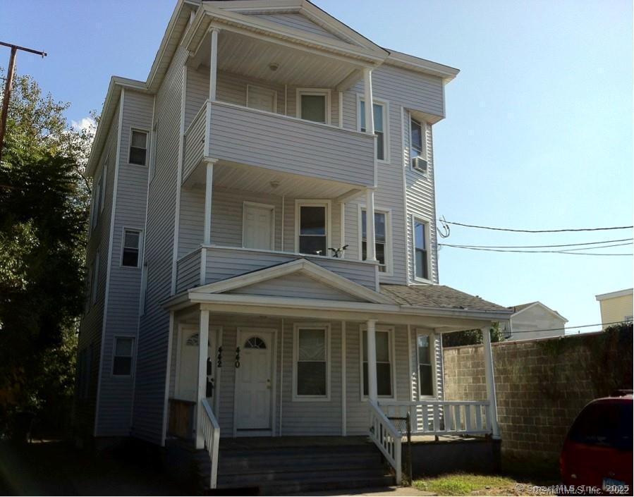 Rental Property at E Main Street, Bridgeport, Connecticut - Bedrooms: 2 
Bathrooms: 1 
Rooms: 2  - $1,650 MO.