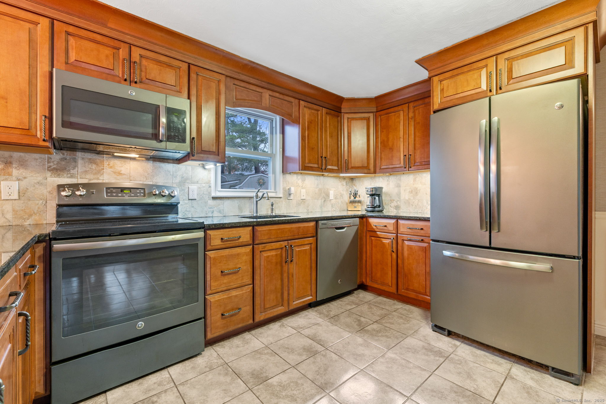 16 Marshall Road, Enfield, Connecticut image 17