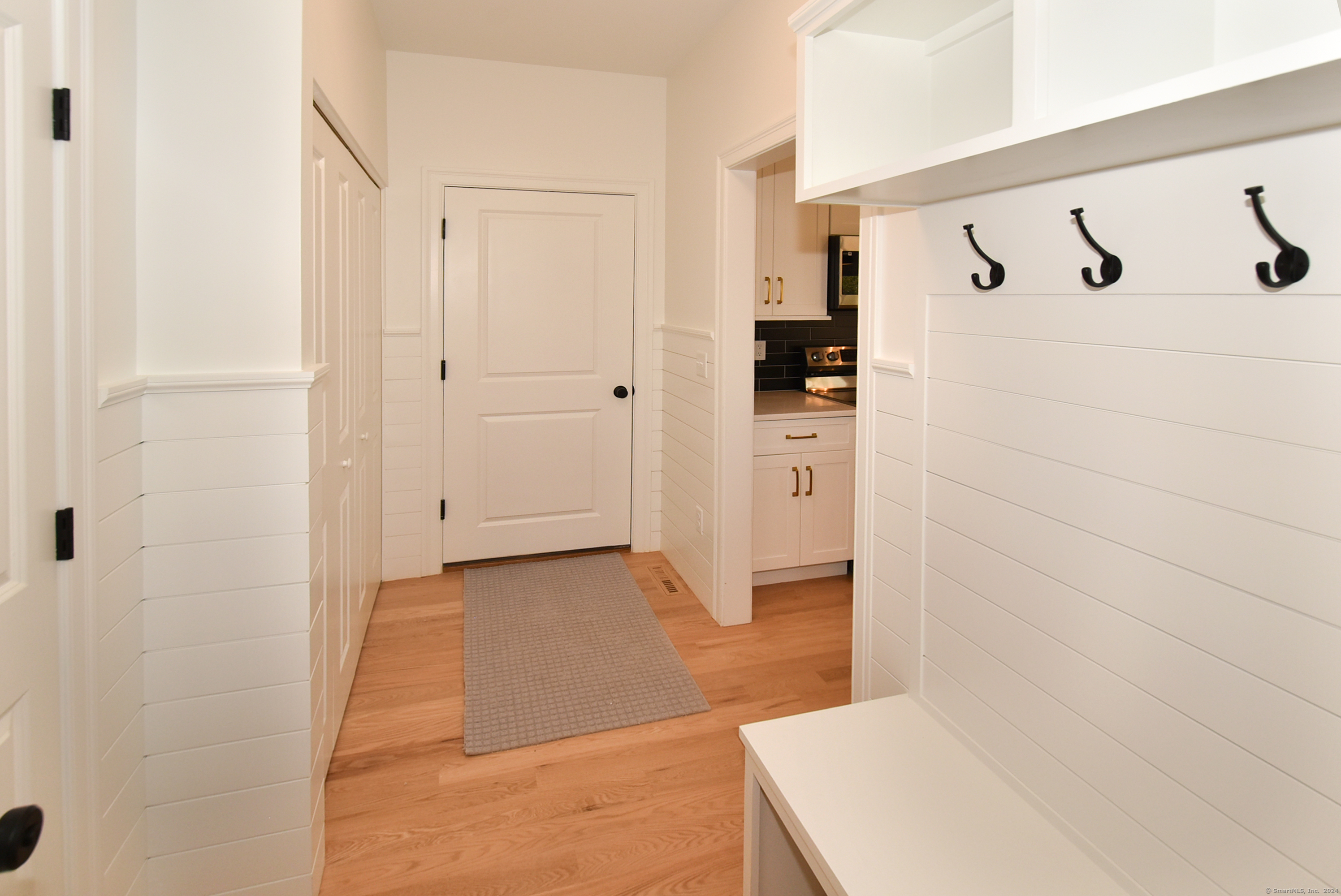 55 Oakwood Circle, Plainville, Connecticut image 10
