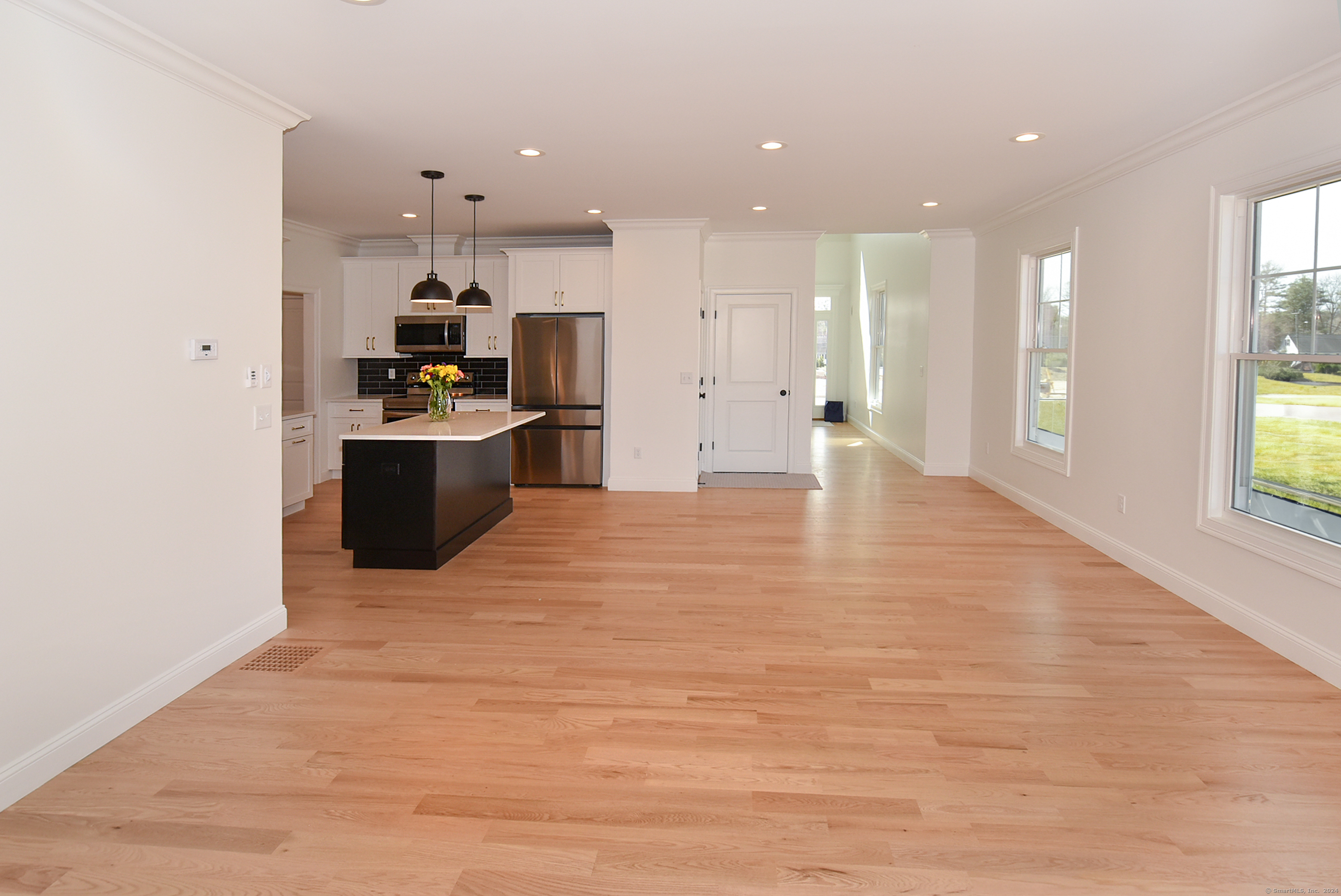 55 Oakwood Circle, Plainville, Connecticut image 8