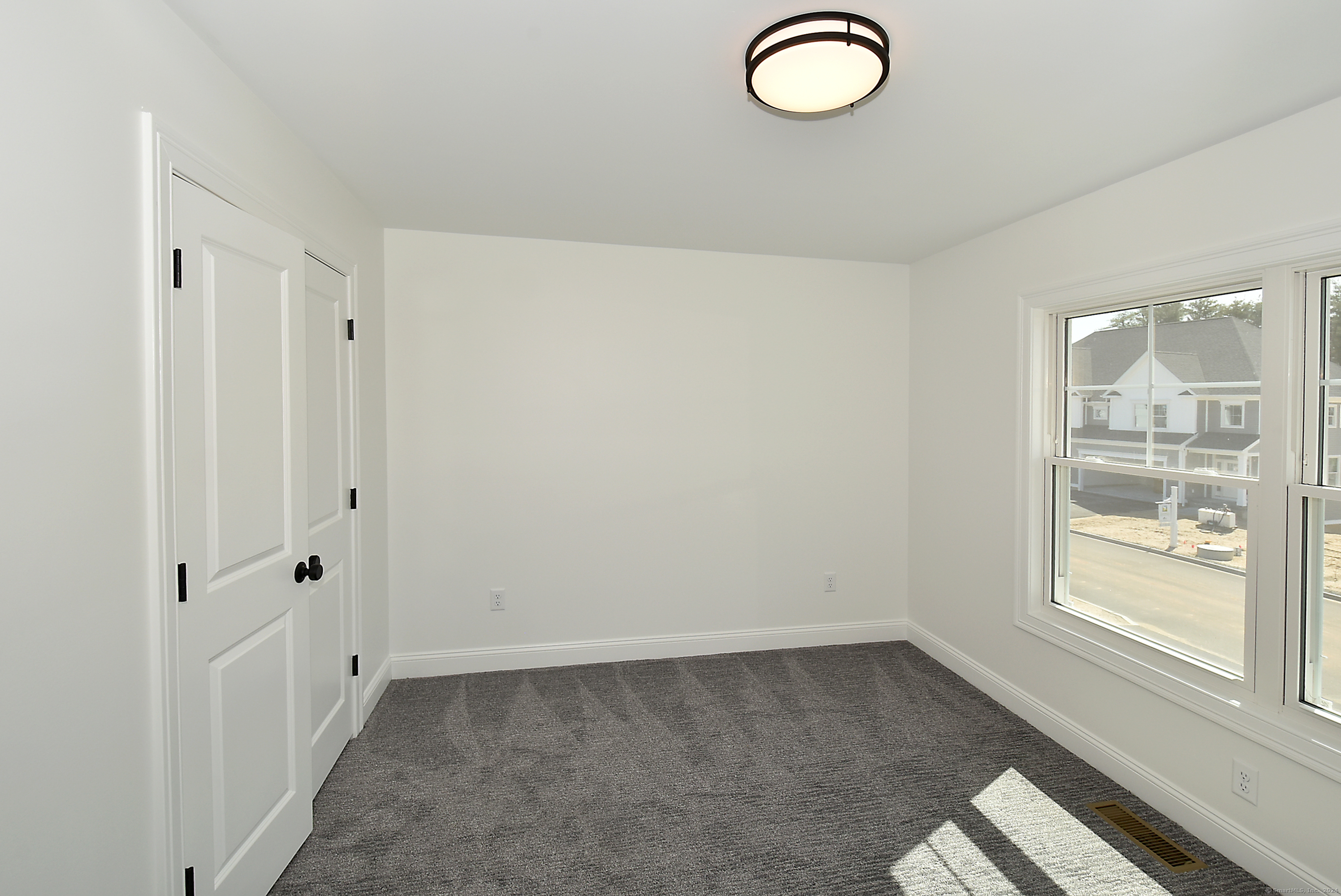 55 Oakwood Circle, Plainville, Connecticut image 23
