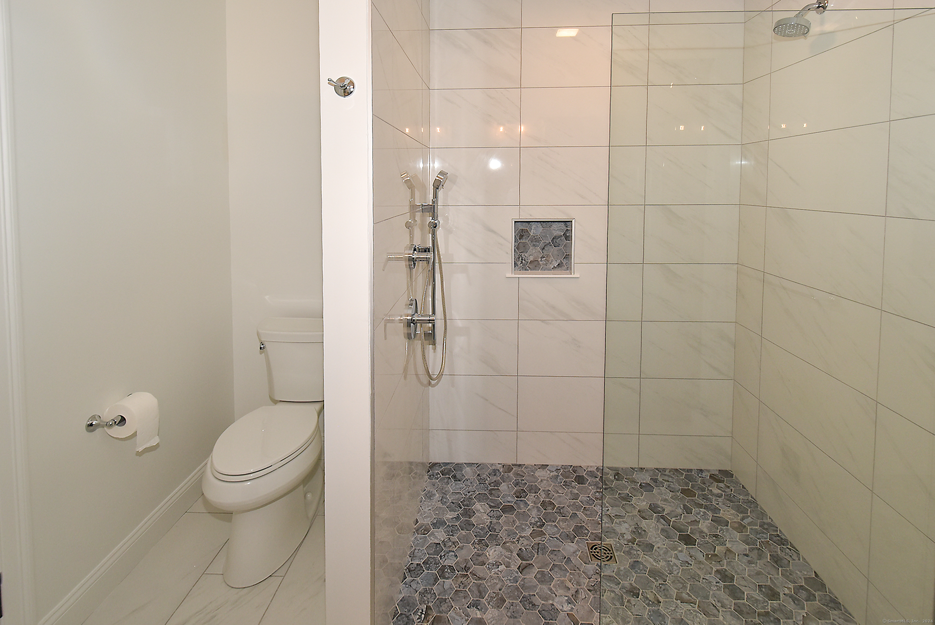 55 Oakwood Circle, Plainville, Connecticut image 15