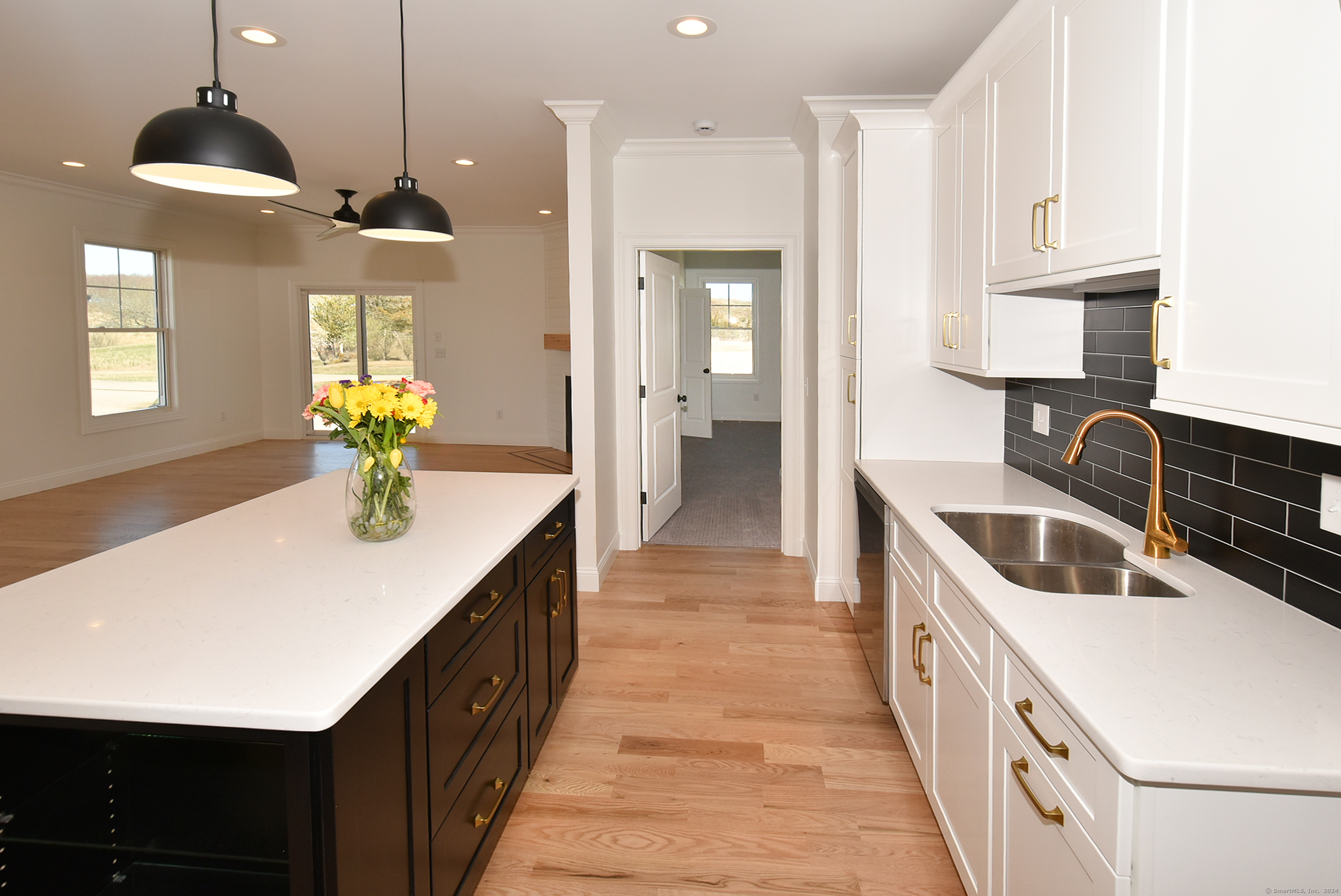 55 Oakwood Circle, Plainville, Connecticut image 6
