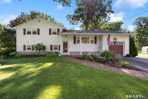 Photo of 28 Fallon Drive, North Haven, CT 06473 (MLS # 24196147)