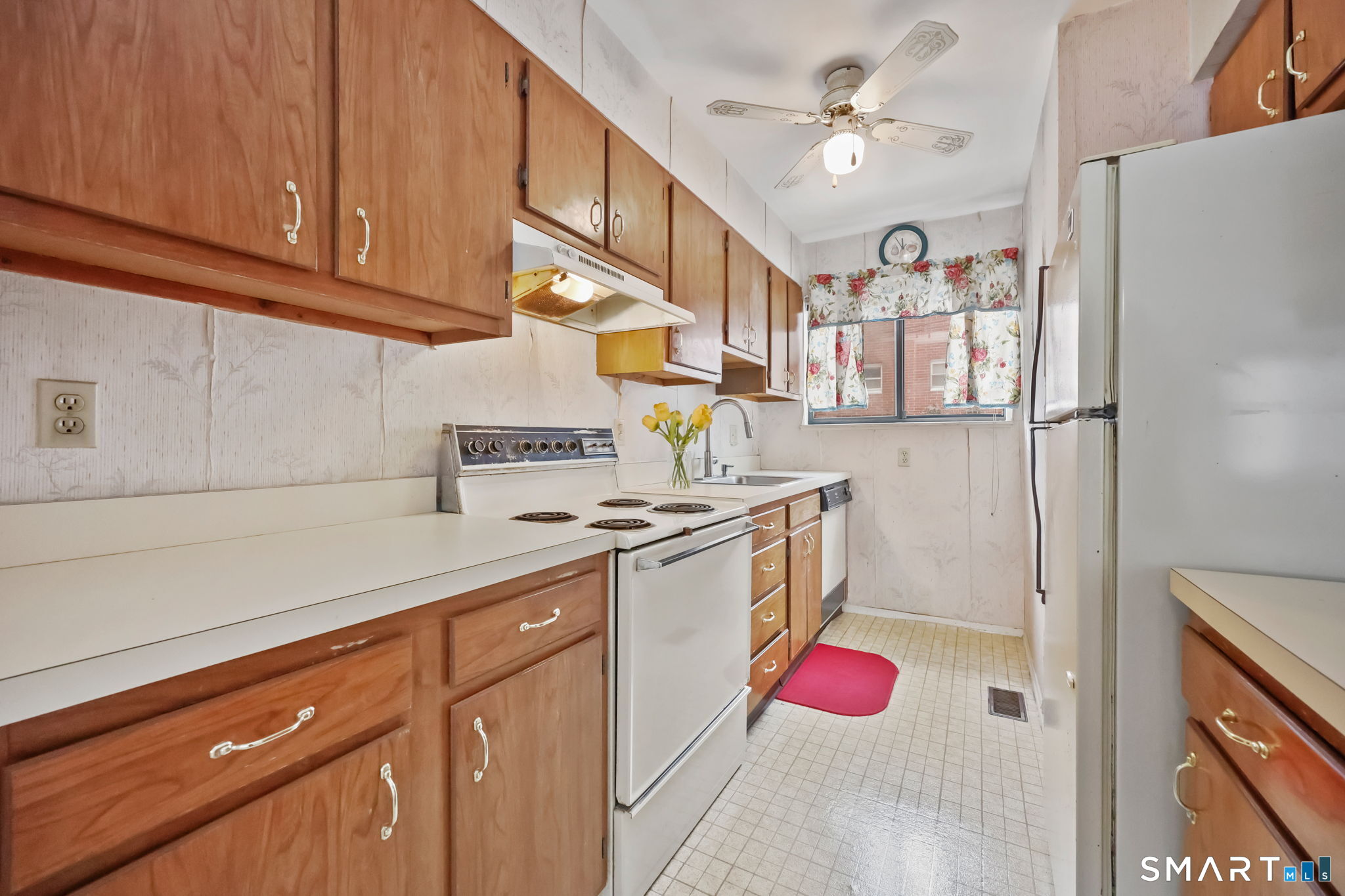 60 Wolfpit Avenue APT 4B