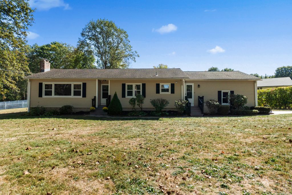 Photo of 2 Beechwood Drive, North Haven, CT 06473 (MLS # 24132298)