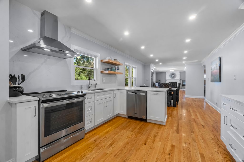 Photo of 2 Beechwood Drive, North Haven, CT 06473 (MLS # 24132298)