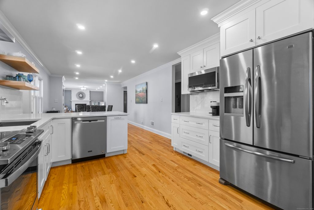 Photo of 2 Beechwood Drive, North Haven, CT 06473 (MLS # 24132298)