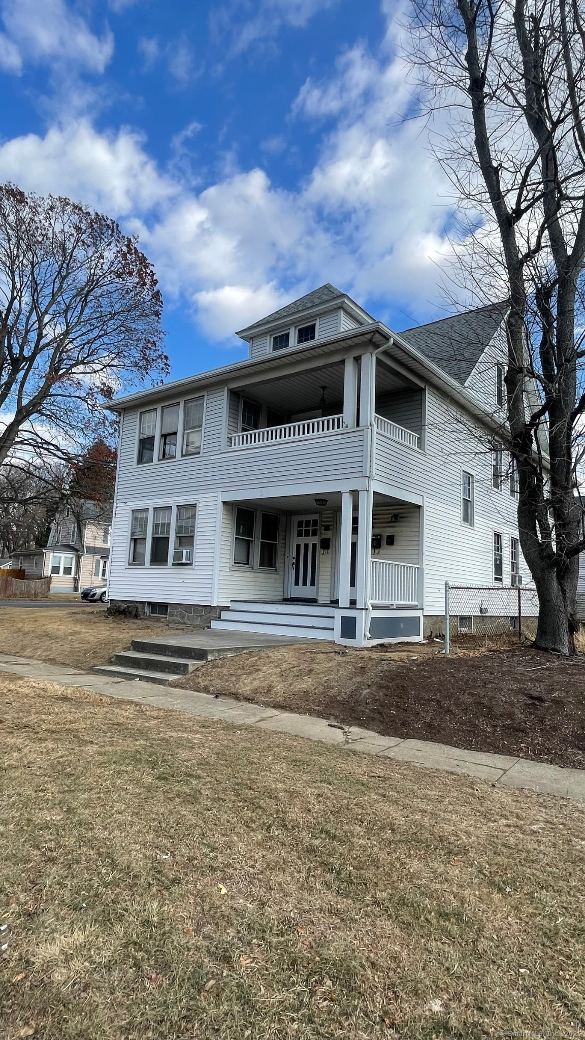 Rental Property at Huntington Road 3rd Fl, Stratford, Connecticut - Bedrooms: 2 
Bathrooms: 1 
Rooms: 4  - $1,500 MO.