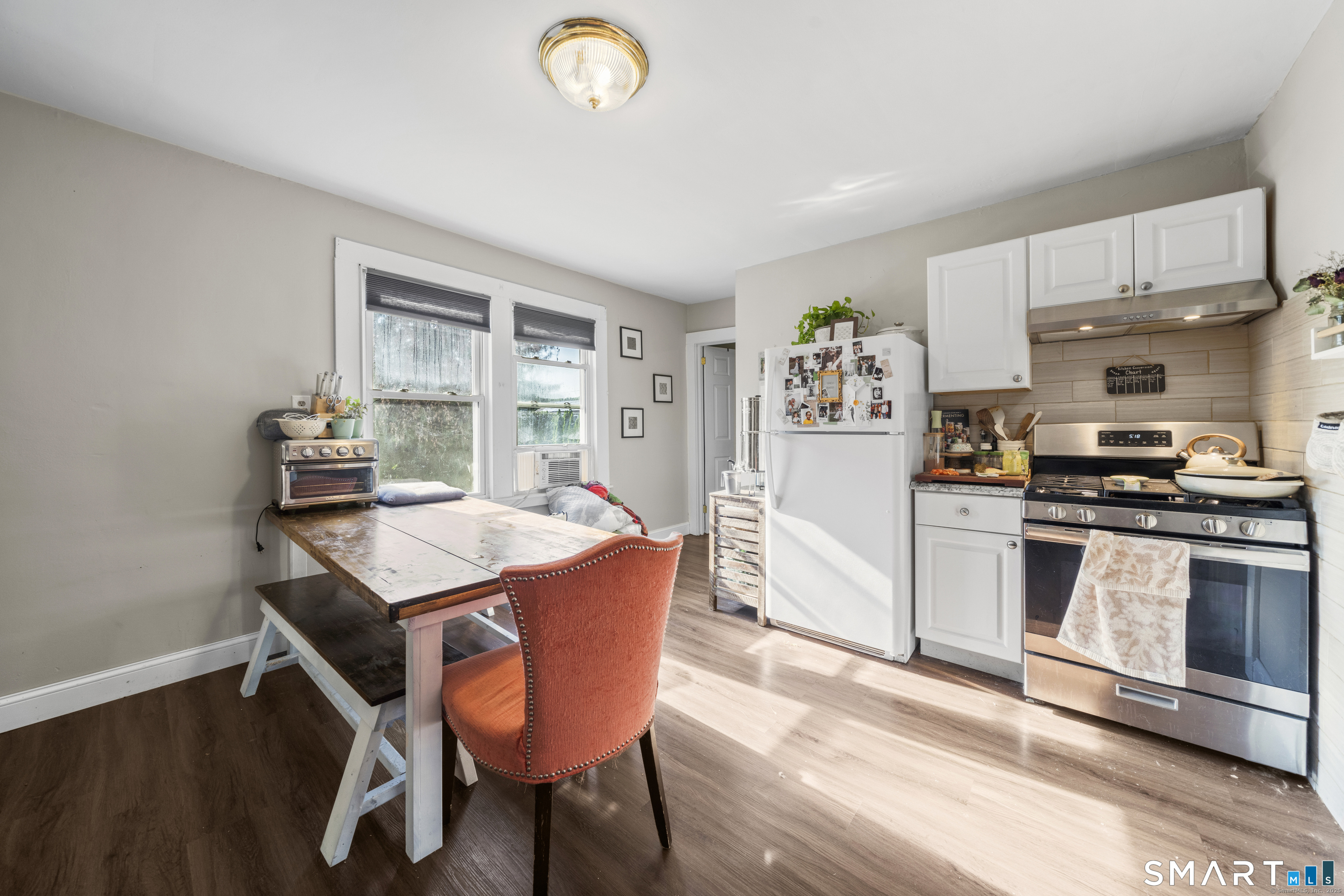 383 Davis Street 2