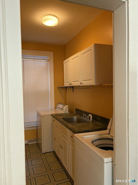 Tiny photo for 17 Pearl Street #1st Fl, New Haven, CT 06511 (MLS # 24146638)