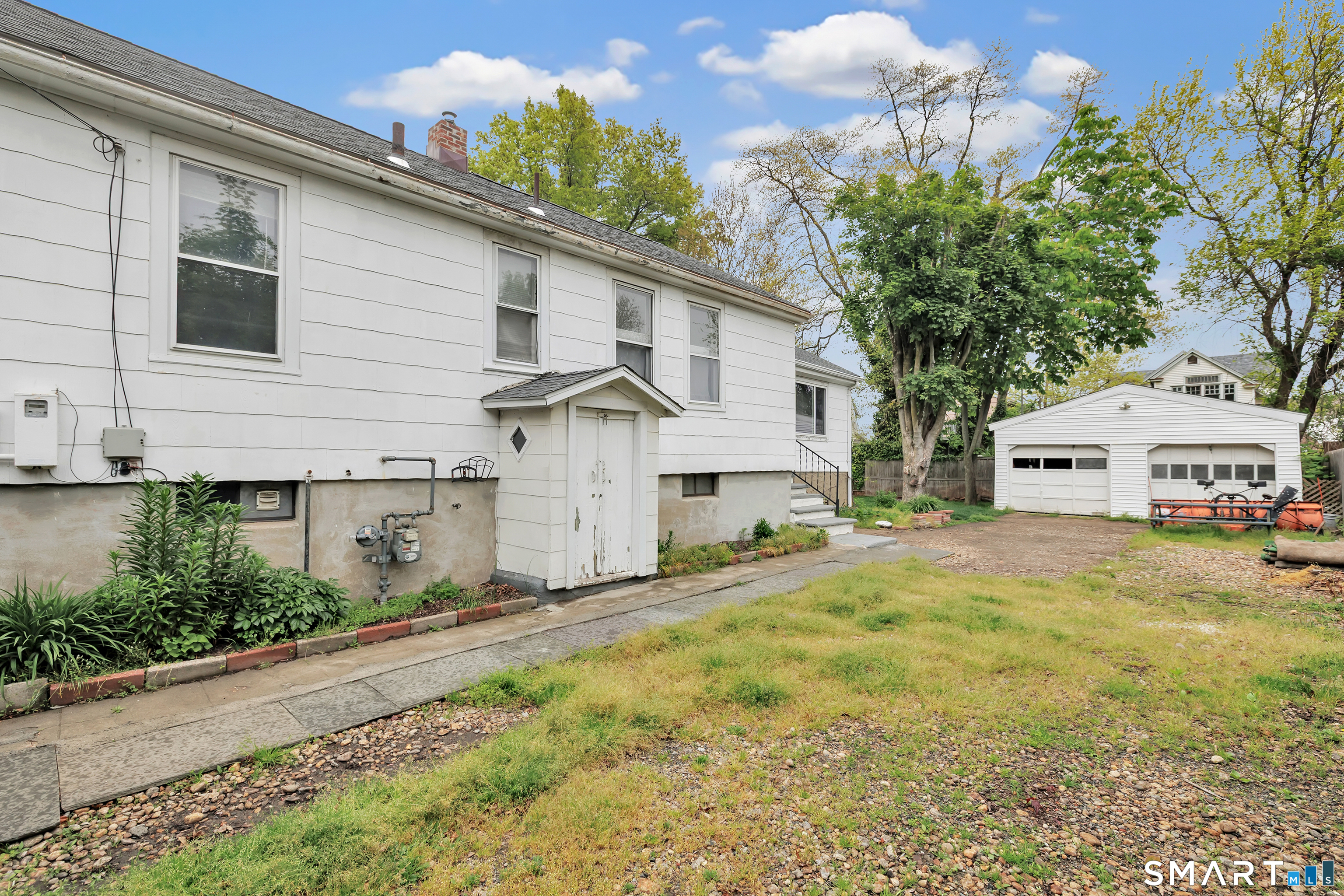 85 Drome Avenue
