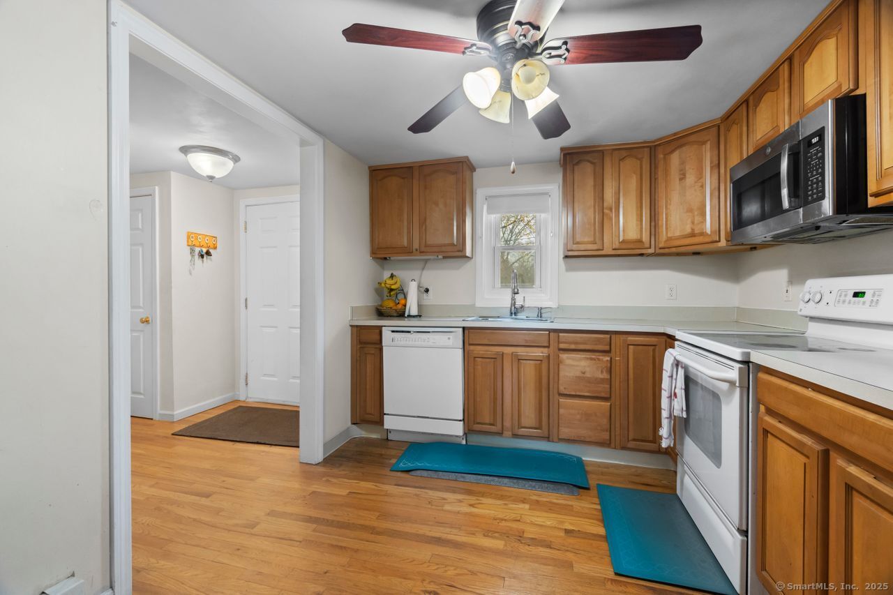 92 Blakeslee Avenue, North Haven, Connecticut image 7