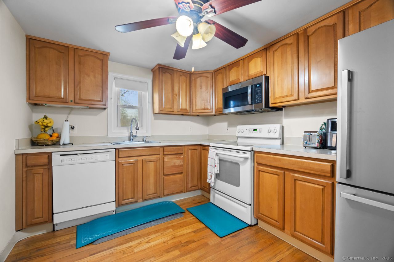 92 Blakeslee Avenue, North Haven, Connecticut image 6