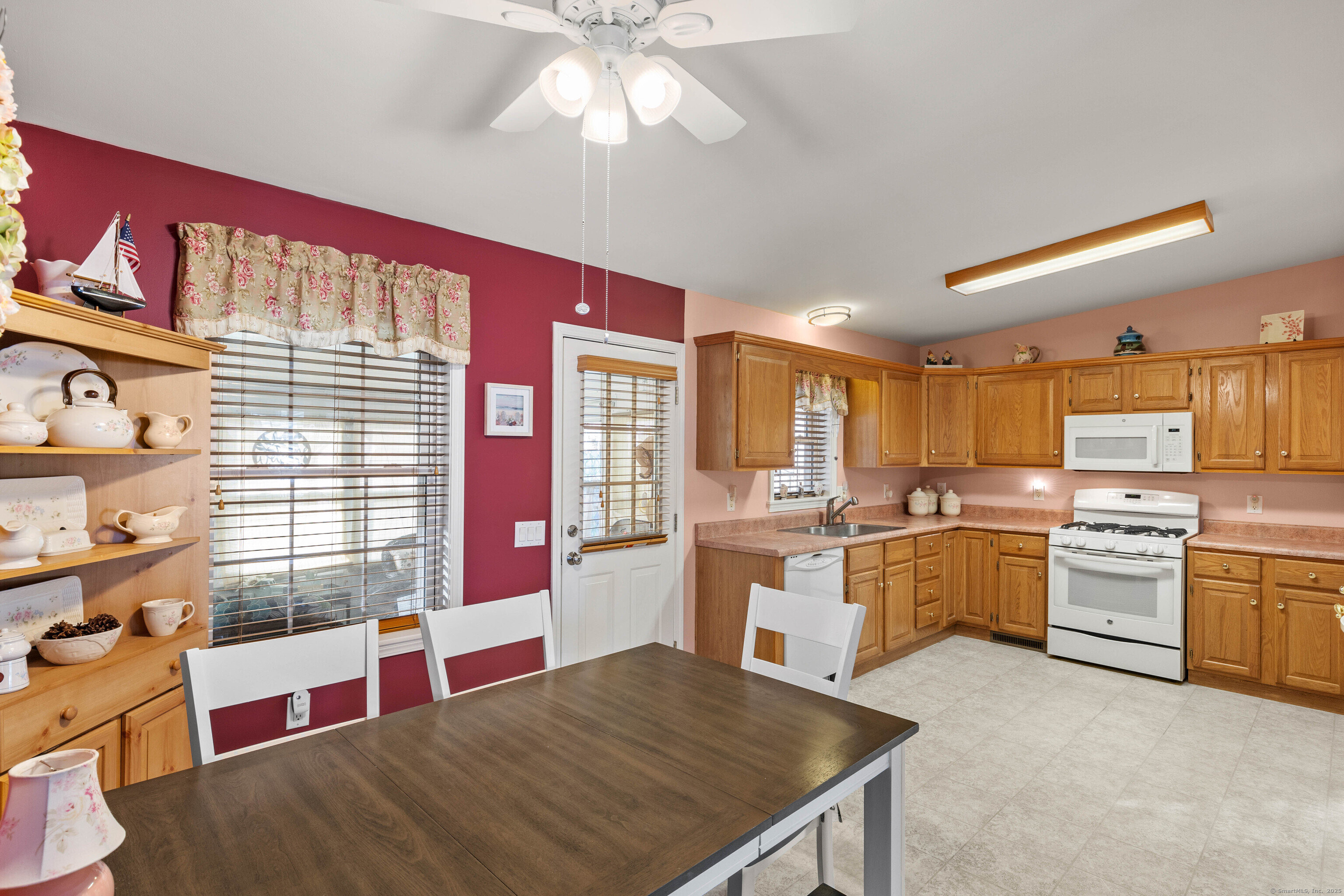 4 Country Club Trail, Killingworth, Connecticut image 7
