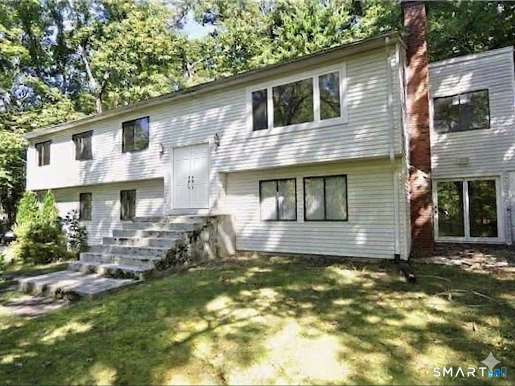 Photo of 72 Old Meadow Plain Road, Simsbury, CT 06089 (MLS # 24175343)