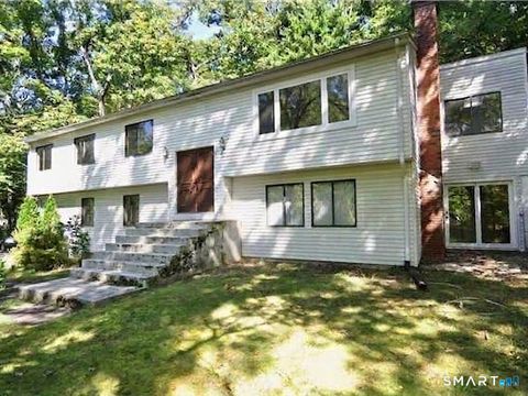 Photo of 72 Old Meadow Plain Road, Simsbury, CT 06089 (MLS # 24175343)