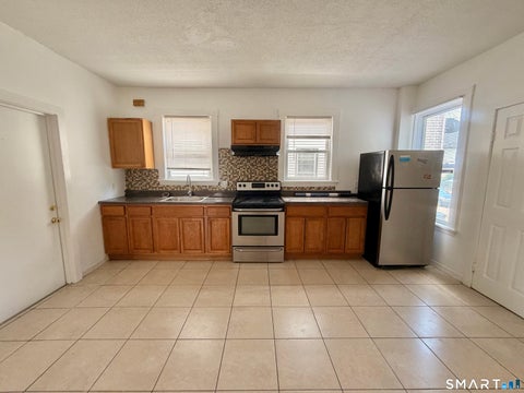 Photo of 27 Elliot Street #1, New Haven, CT 06519 (MLS # 24213945)