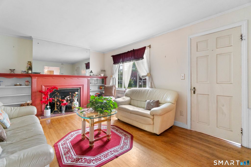 Photo of 70 Judwin Avenue, New Haven, CT 06515 (MLS # 24175108)