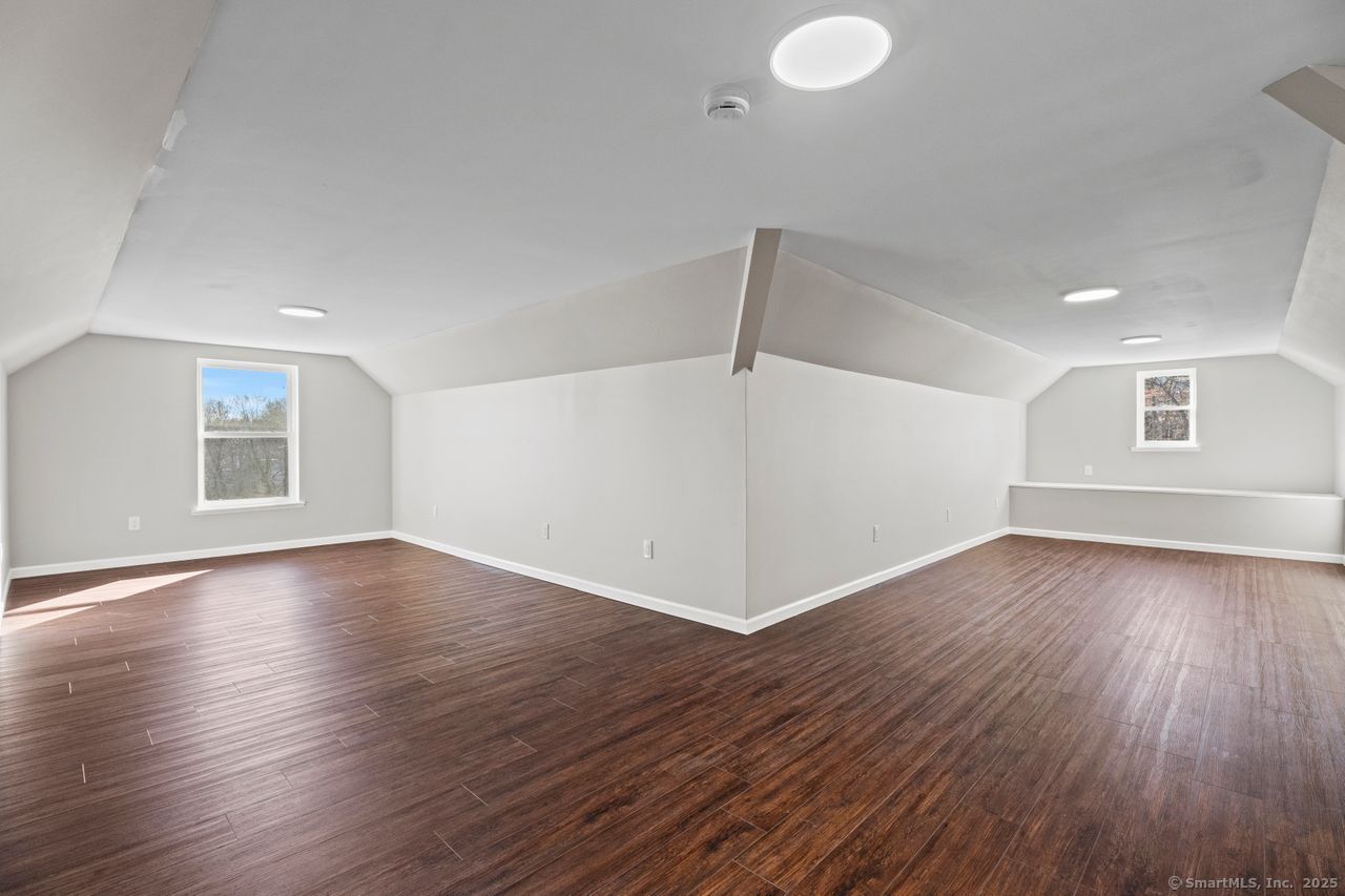 47 Hemlock Street, West Haven, Connecticut image 27