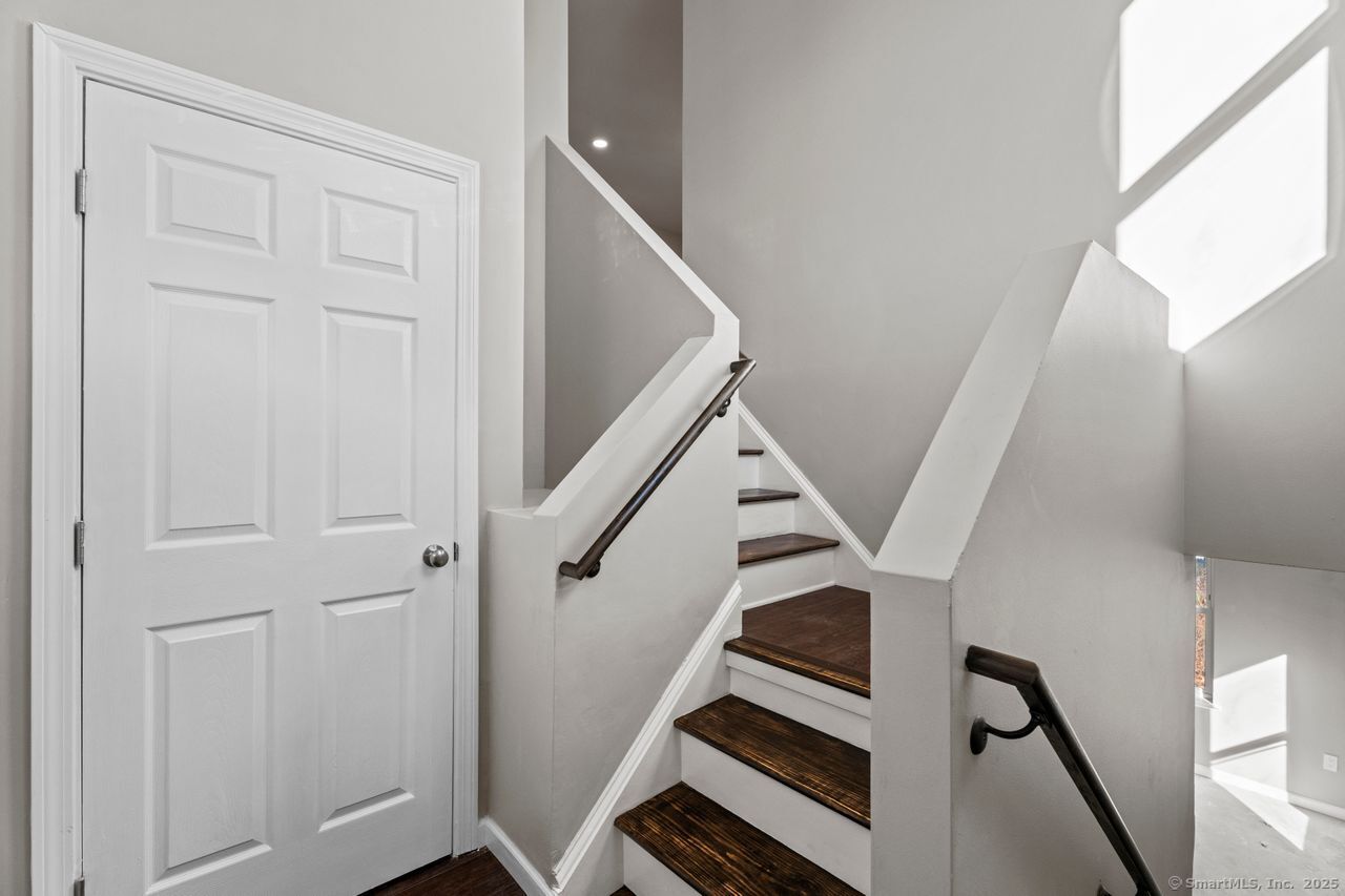 47 Hemlock Street, West Haven, Connecticut image 26