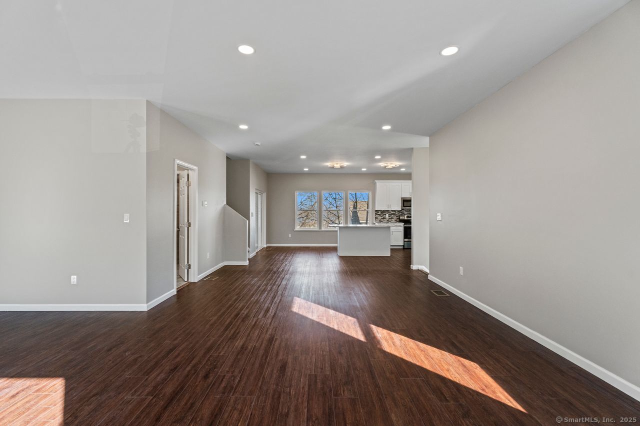 47 Hemlock Street, West Haven, Connecticut image 7