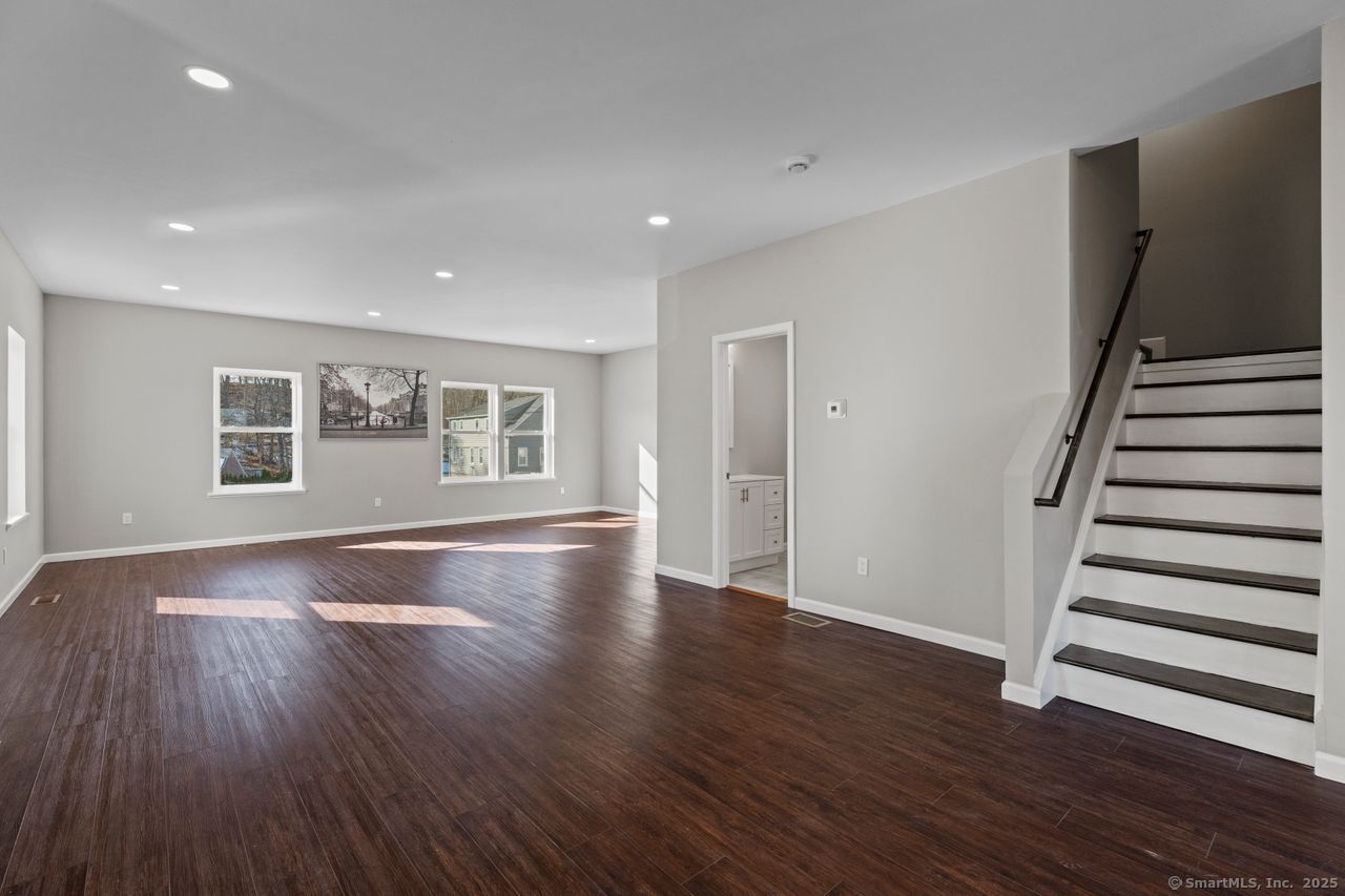 47 Hemlock Street, West Haven, Connecticut image 11