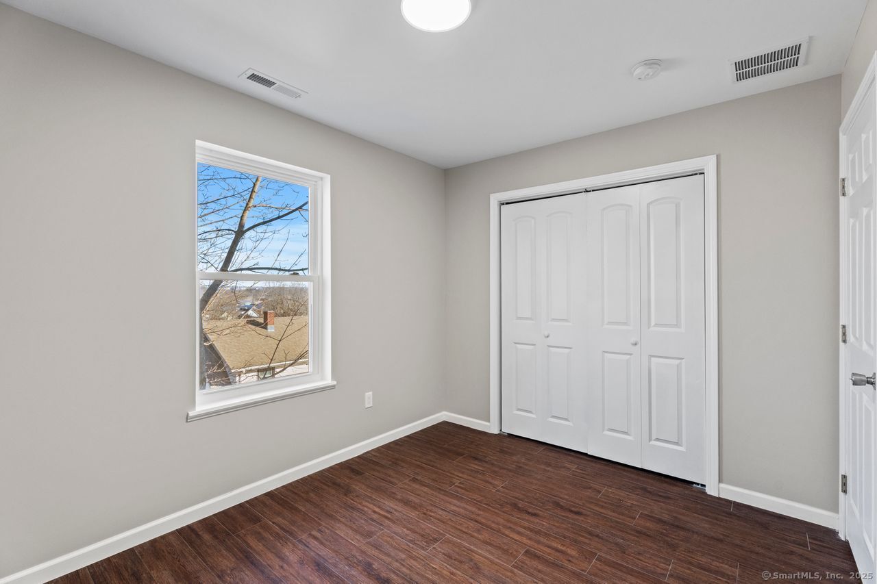 47 Hemlock Street, West Haven, Connecticut image 18