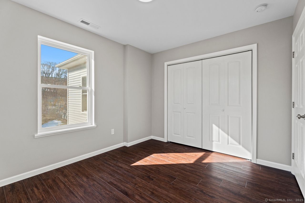 47 Hemlock Street, West Haven, Connecticut image 22