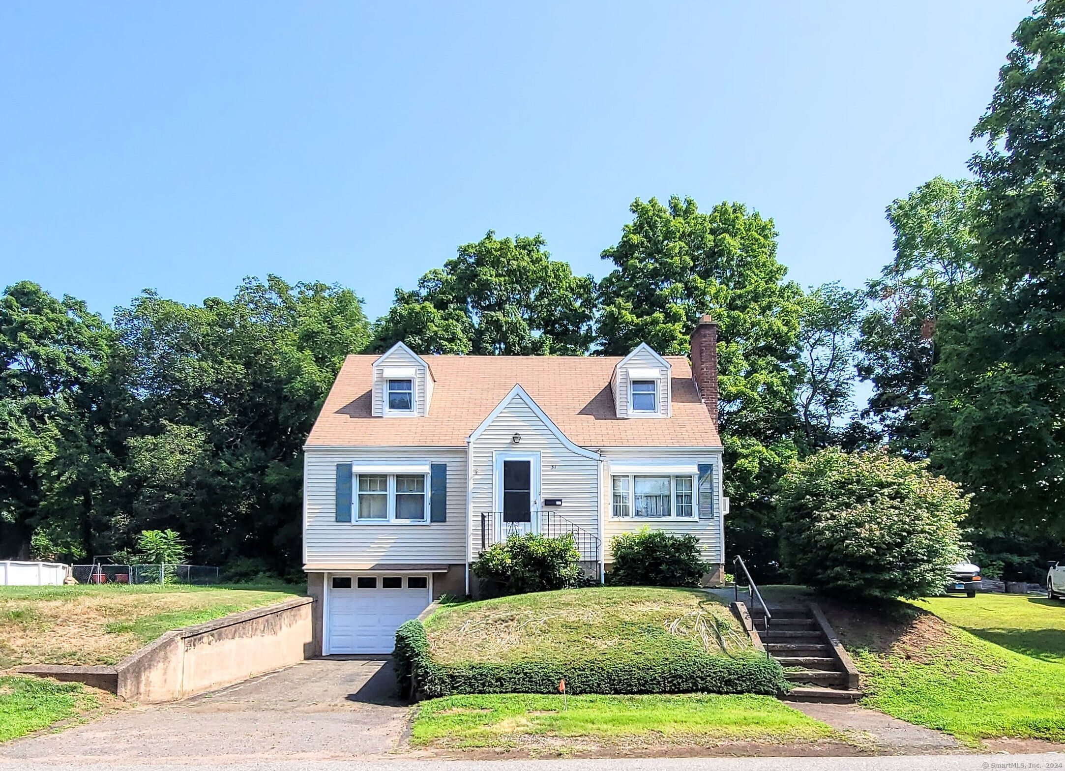 View Meriden, CT 06451 house