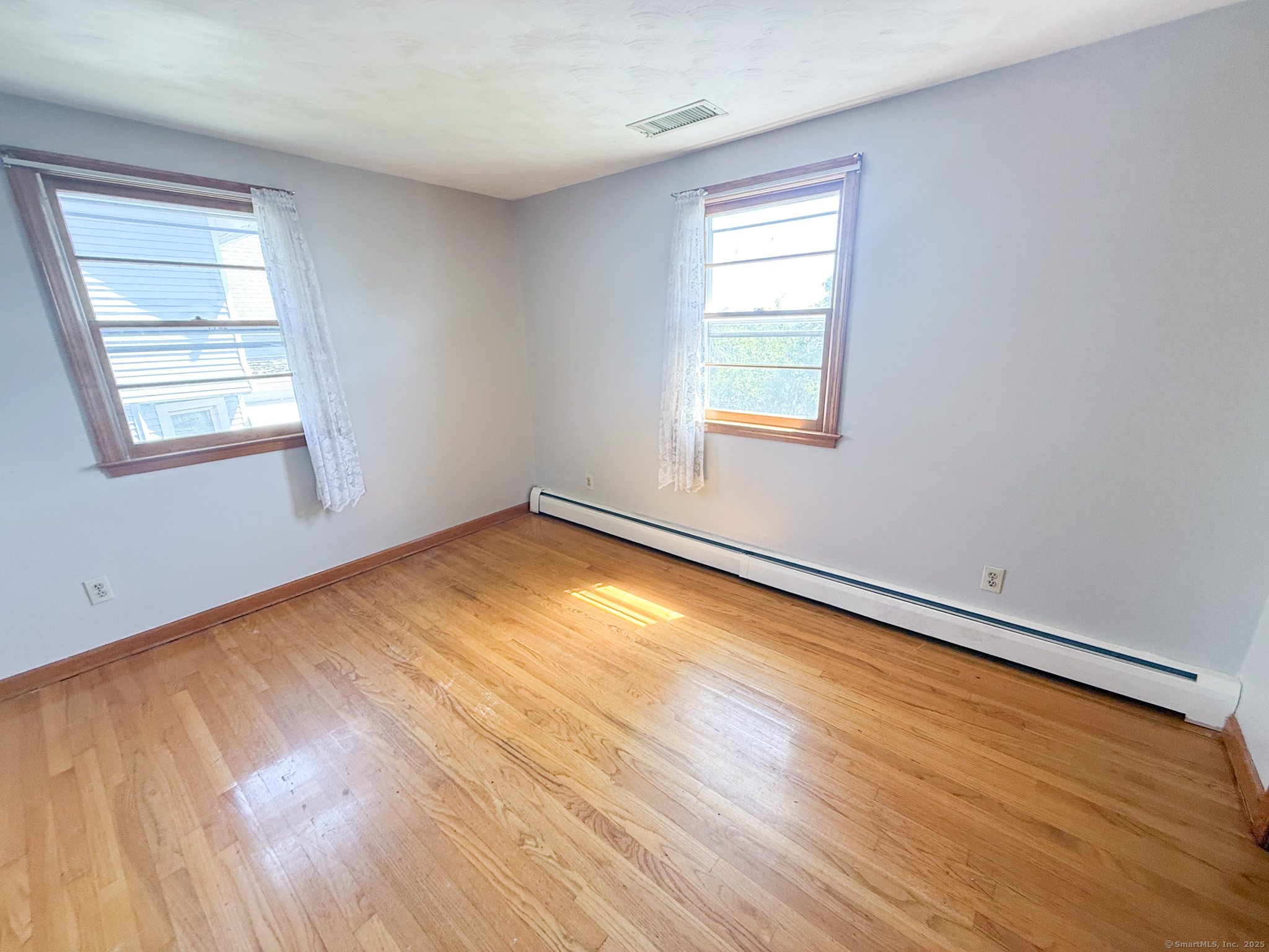 New Britain, Connecticut 06053, United States, 3 Bedrooms Bedrooms, ,1 BathroomBathrooms,Residential,Active,161414