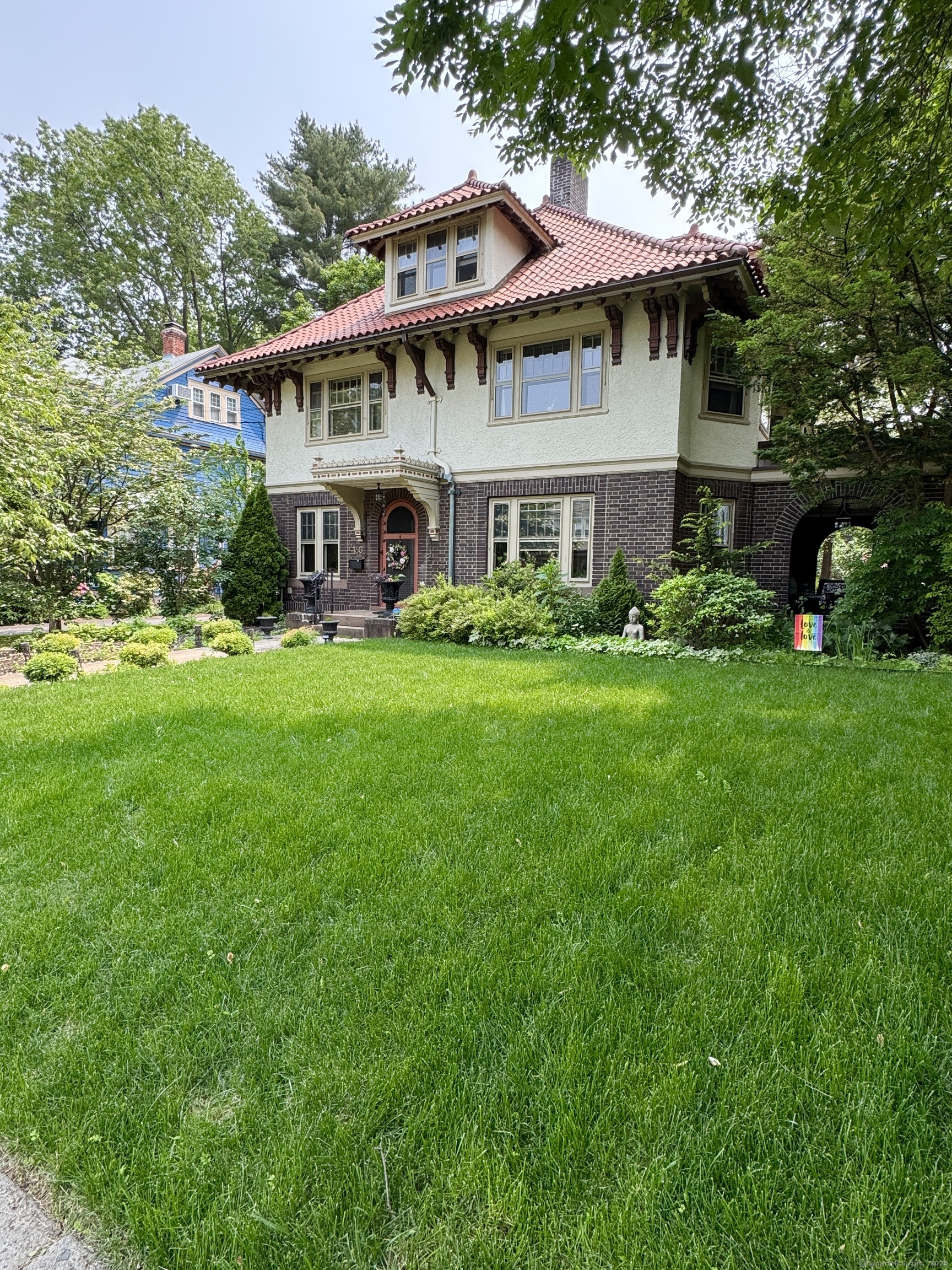 160 Kenyon Street
