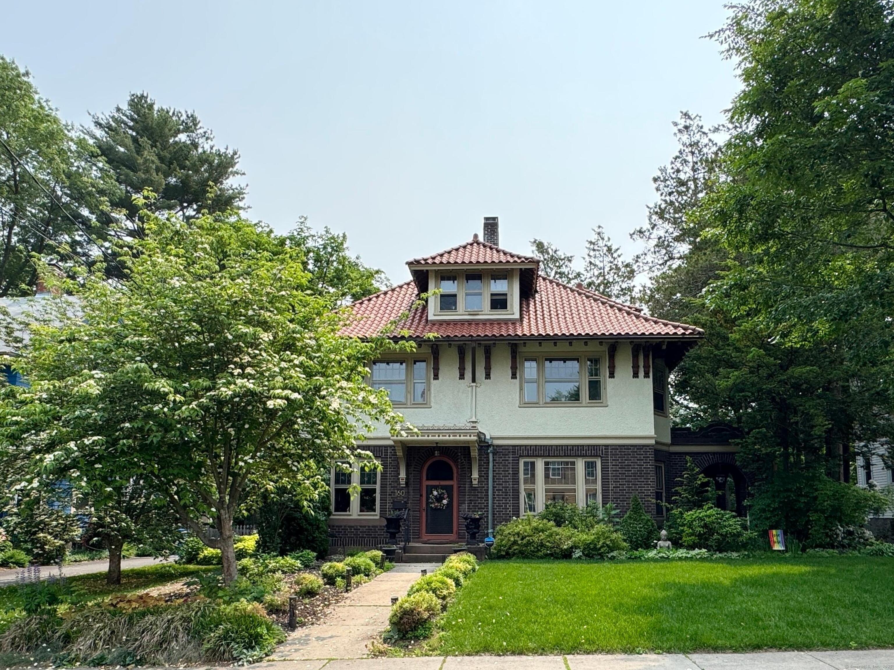 160 Kenyon Street