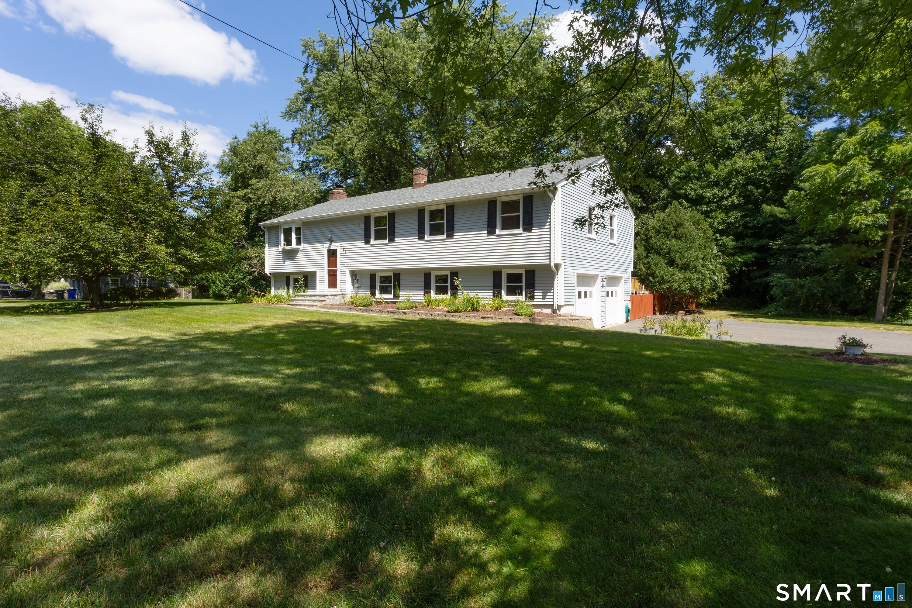 86 Simsbury Manor Drive