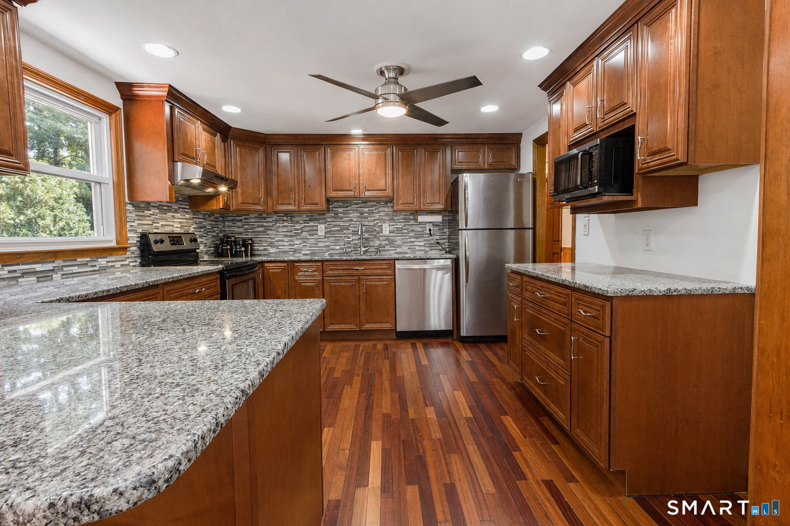 86 Simsbury Manor Drive