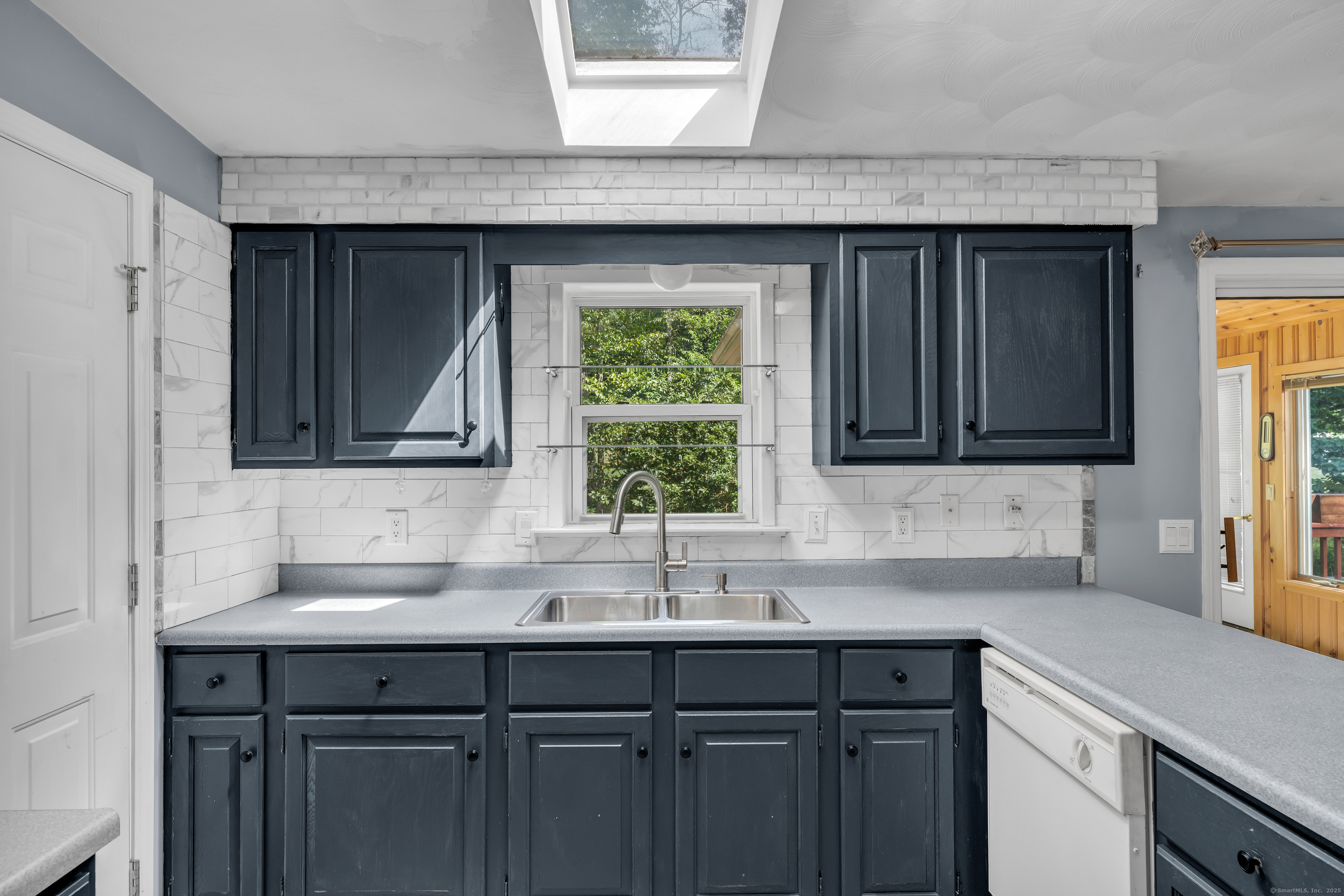 2 Mountain Laurel Ridge