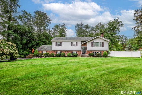 Photo of 4 Old Turnpike Road, Brookfield, CT 06804 (MLS # 24201934)