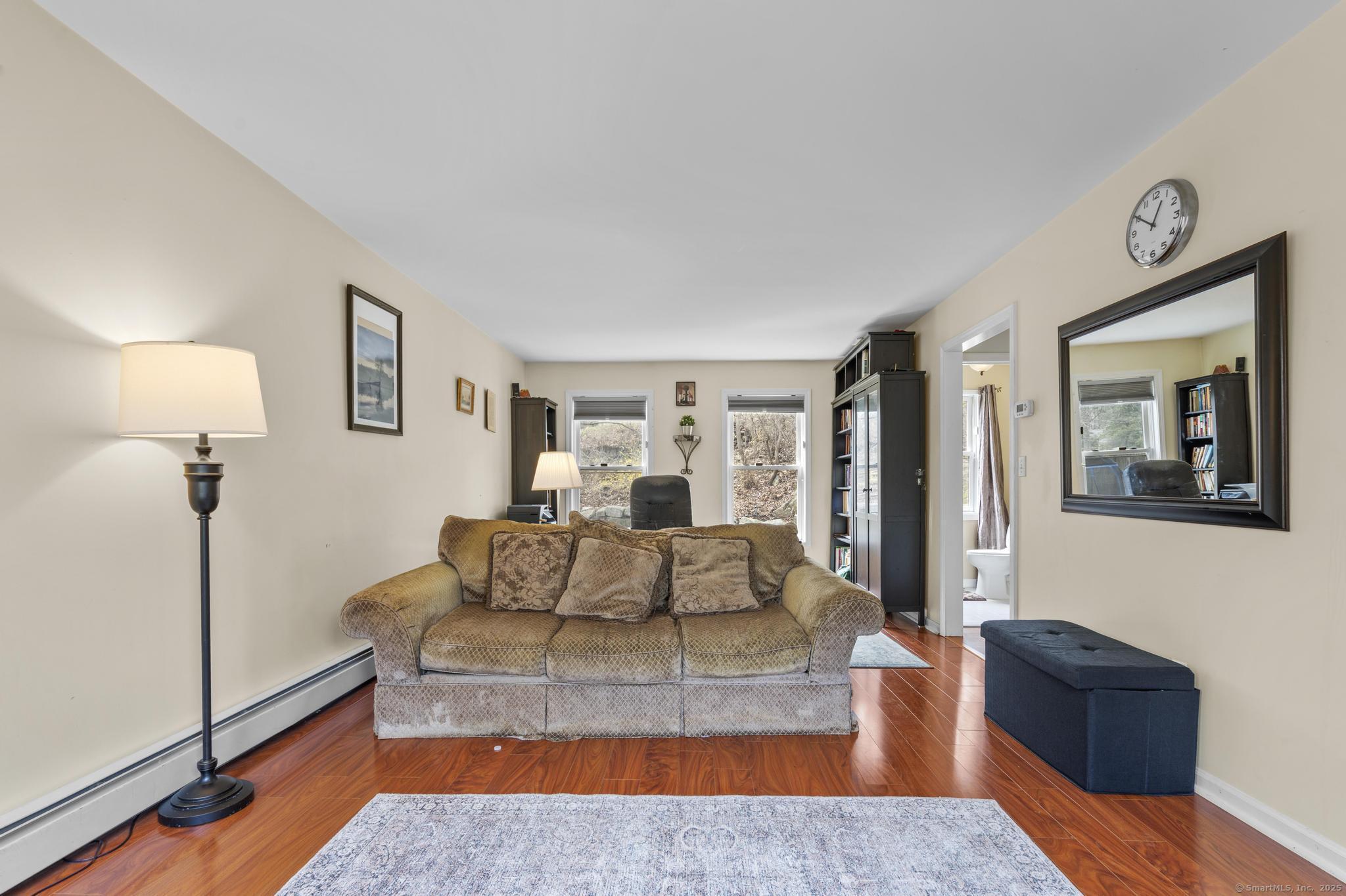 1725 Cutspring Road, Stratford, Connecticut image 3