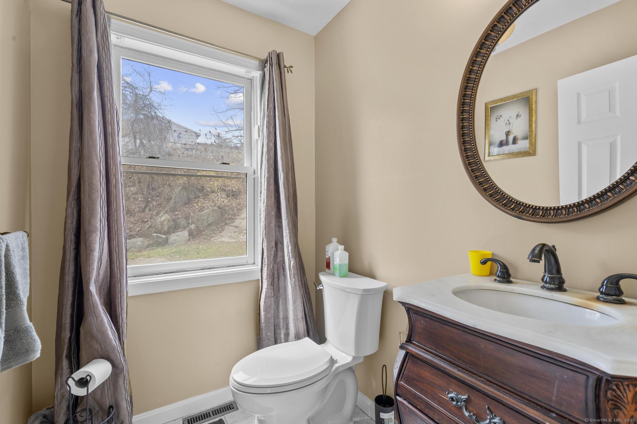 1725 Cutspring Road, Stratford, Connecticut image 11