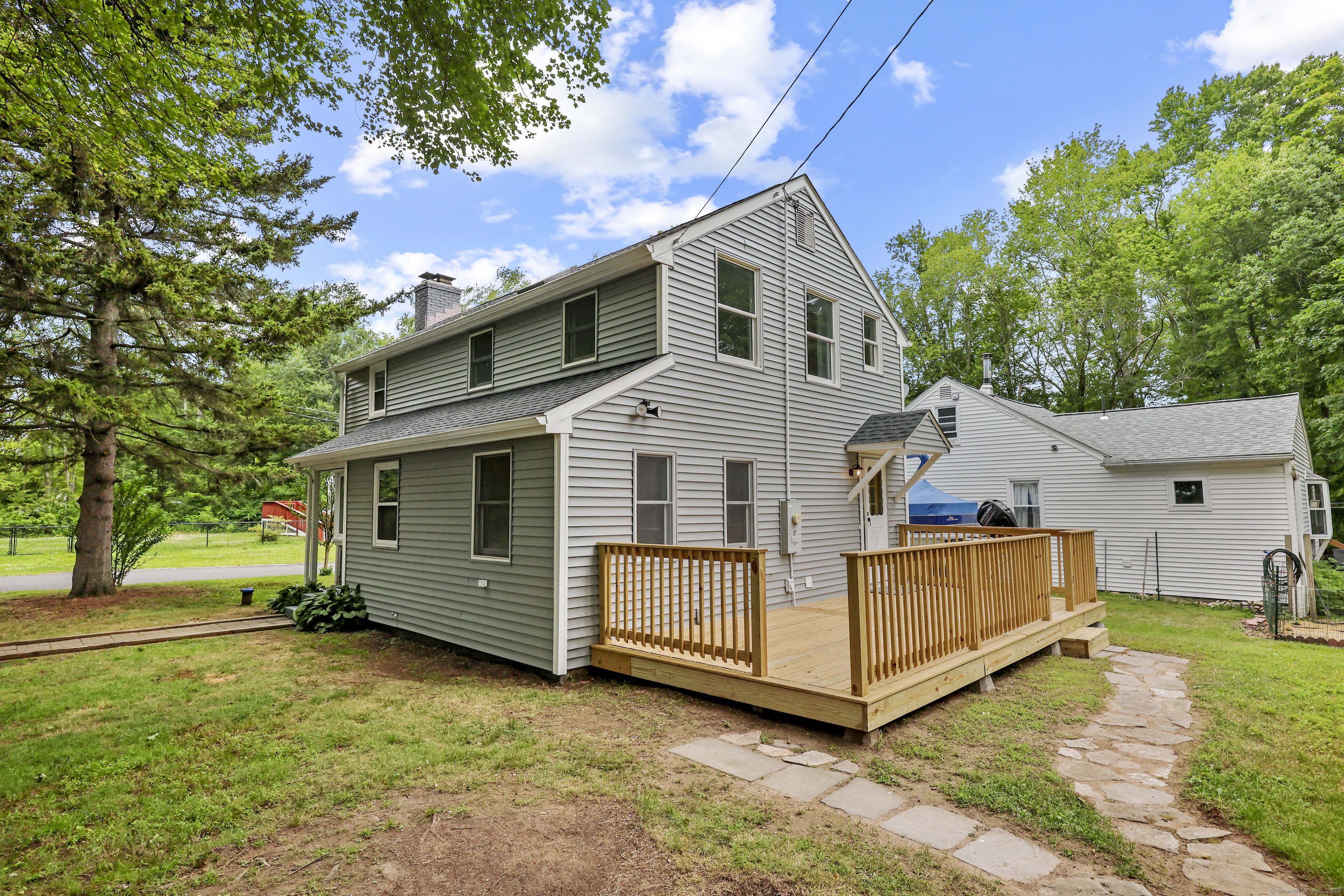 Coventry, Connecticut 06238, United States, 3 Bedrooms Bedrooms, ,2 BathroomsBathrooms,Residential,Active,166389