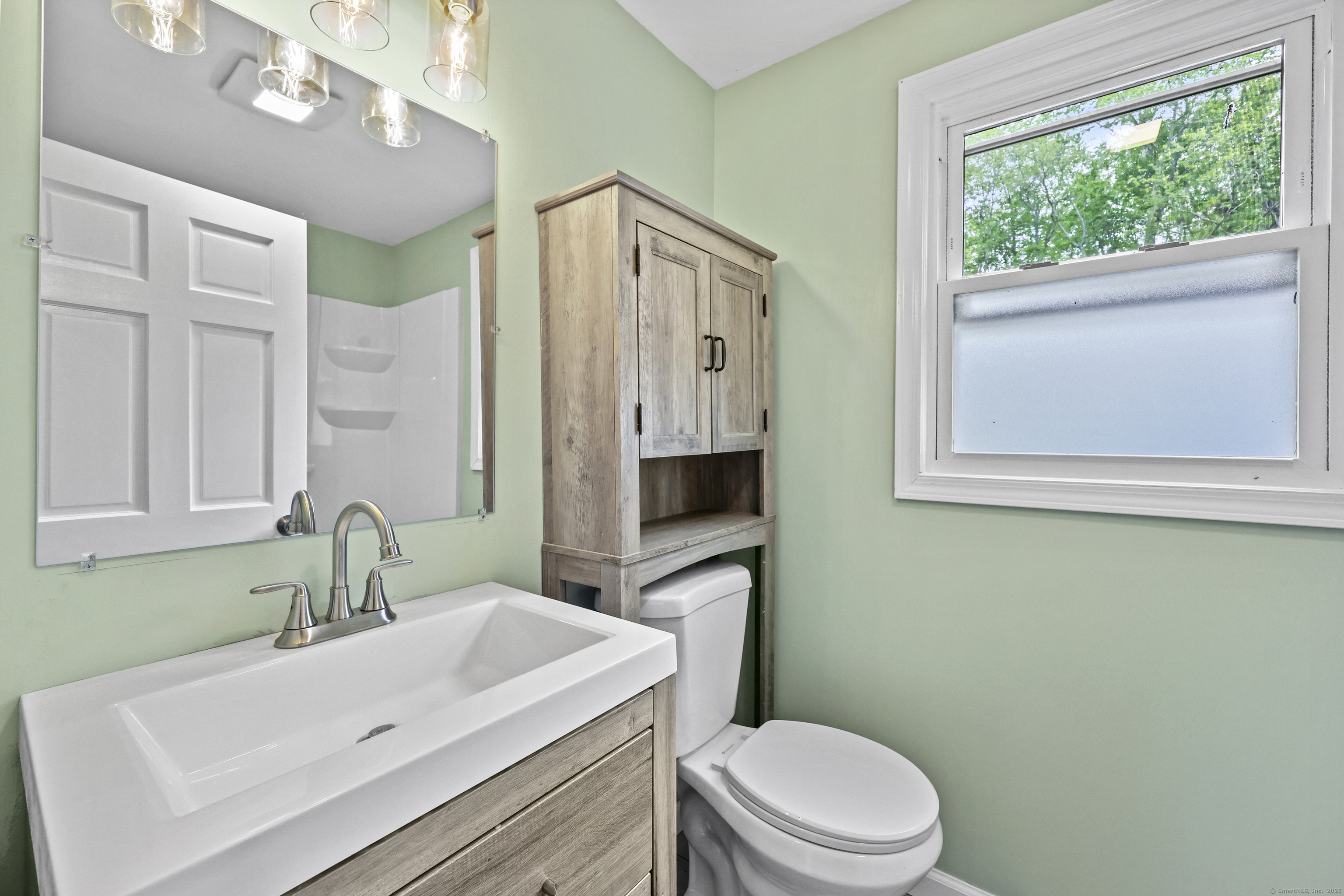 Coventry, Connecticut 06238, United States, 3 Bedrooms Bedrooms, ,2 BathroomsBathrooms,Residential,Active,166389