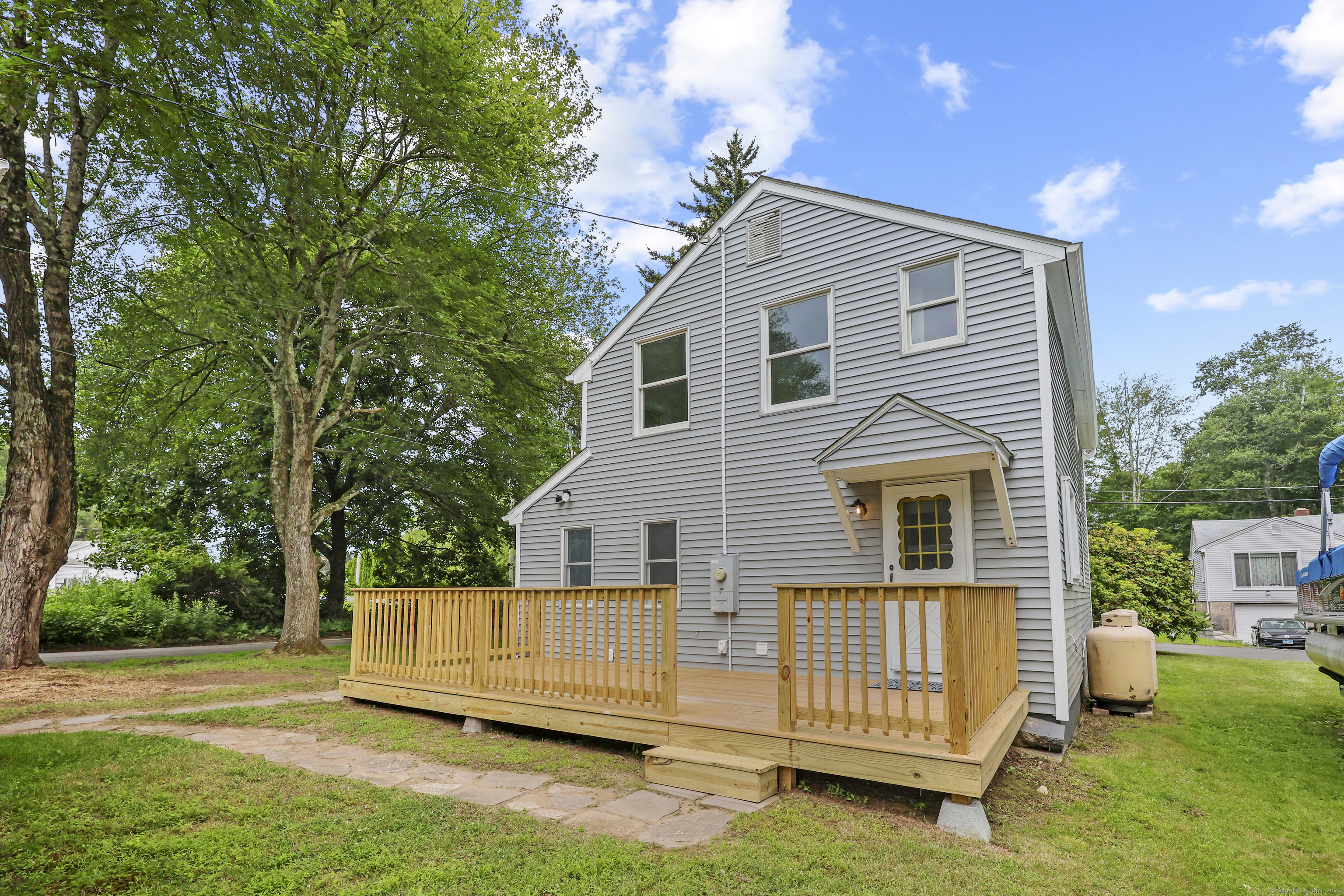 Coventry, Connecticut 06238, United States, 3 Bedrooms Bedrooms, ,2 BathroomsBathrooms,Residential,Active,166389