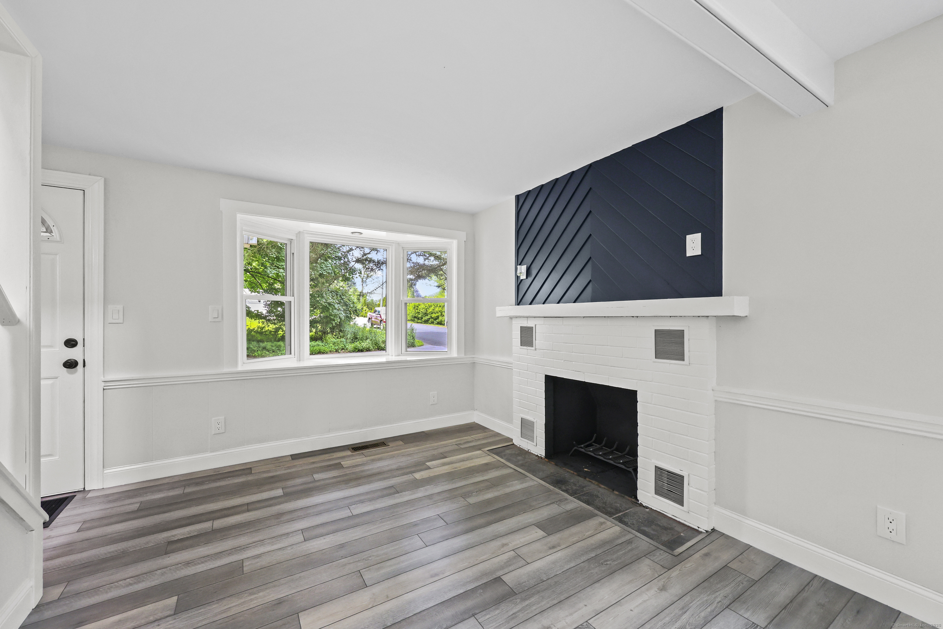 Coventry, Connecticut 06238, United States, 3 Bedrooms Bedrooms, ,2 BathroomsBathrooms,Residential,Active,166389