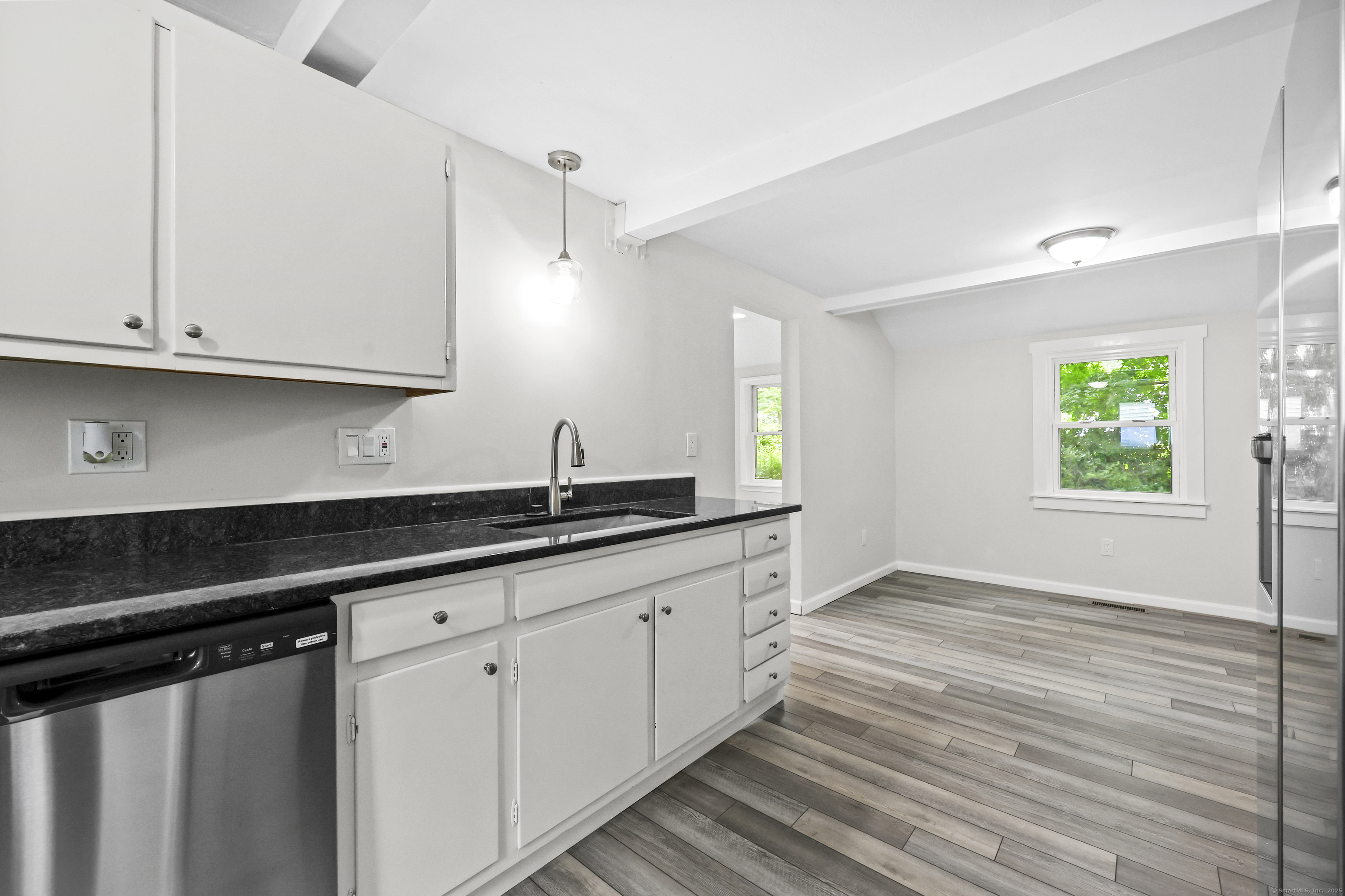 Coventry, Connecticut 06238, United States, 3 Bedrooms Bedrooms, ,2 BathroomsBathrooms,Residential,Active,166389