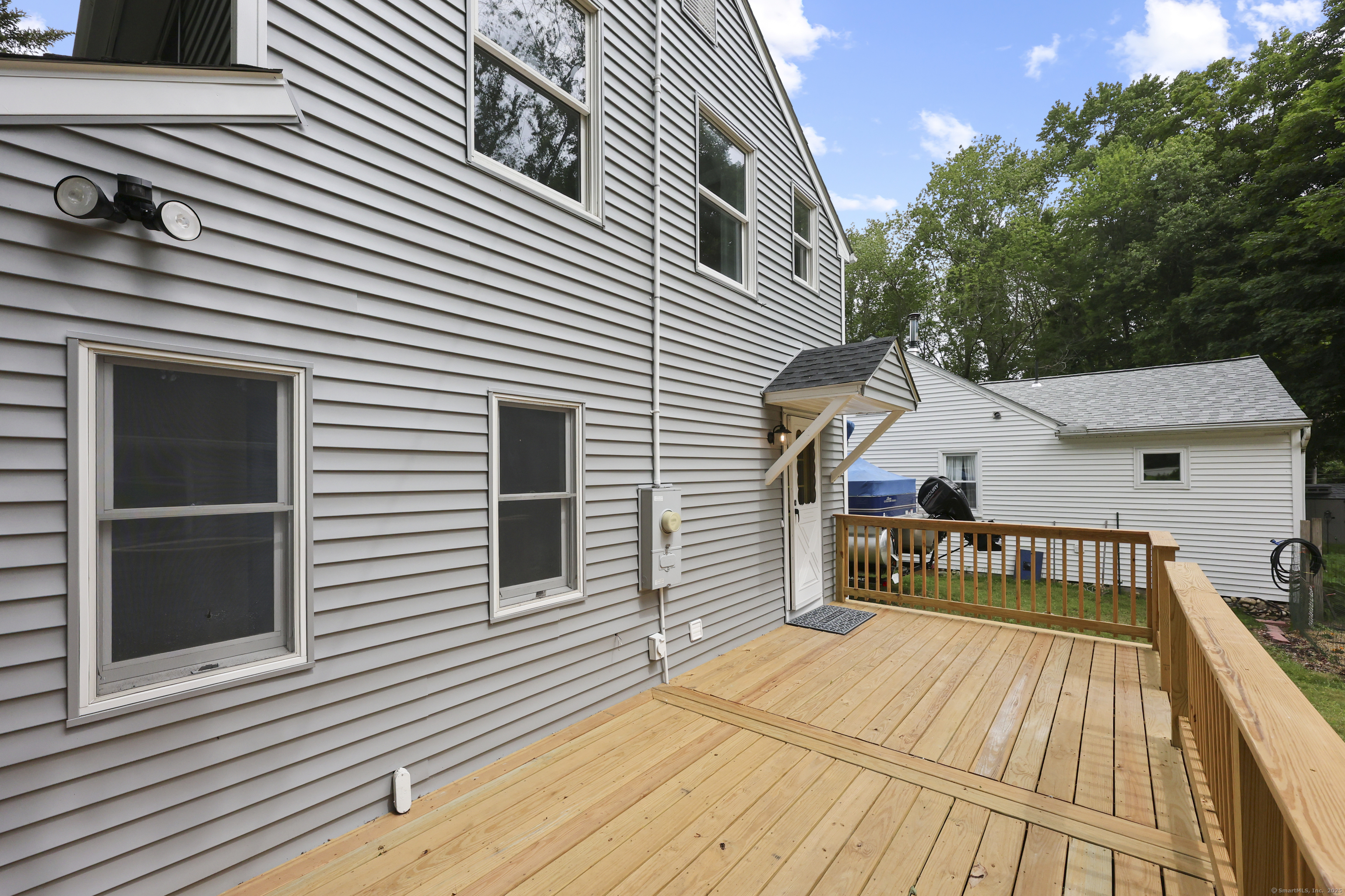 Coventry, Connecticut 06238, United States, 3 Bedrooms Bedrooms, ,2 BathroomsBathrooms,Residential,Active,166389